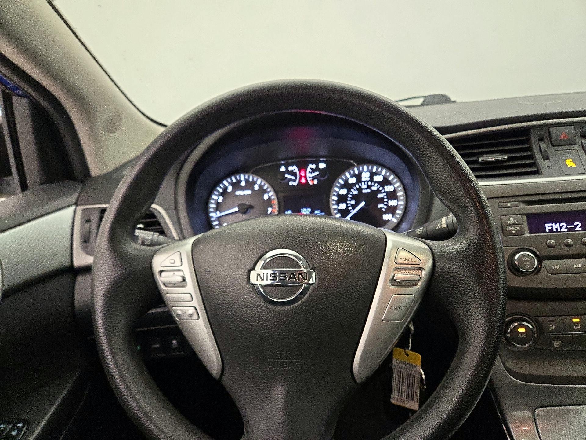 Thumbnail: 2014 Nissan Sentra - 10