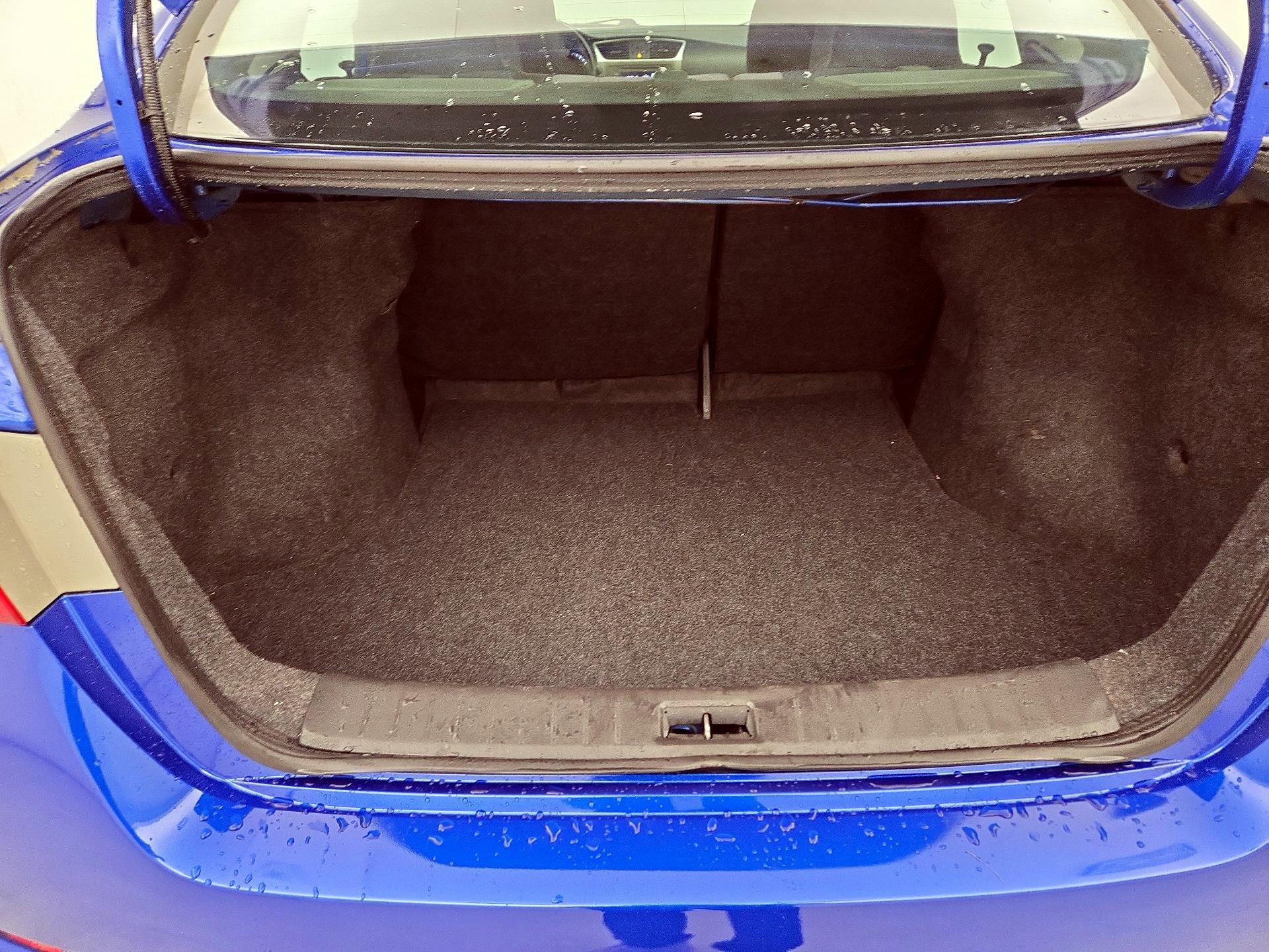 Thumbnail: 2014 Nissan Sentra - 18
