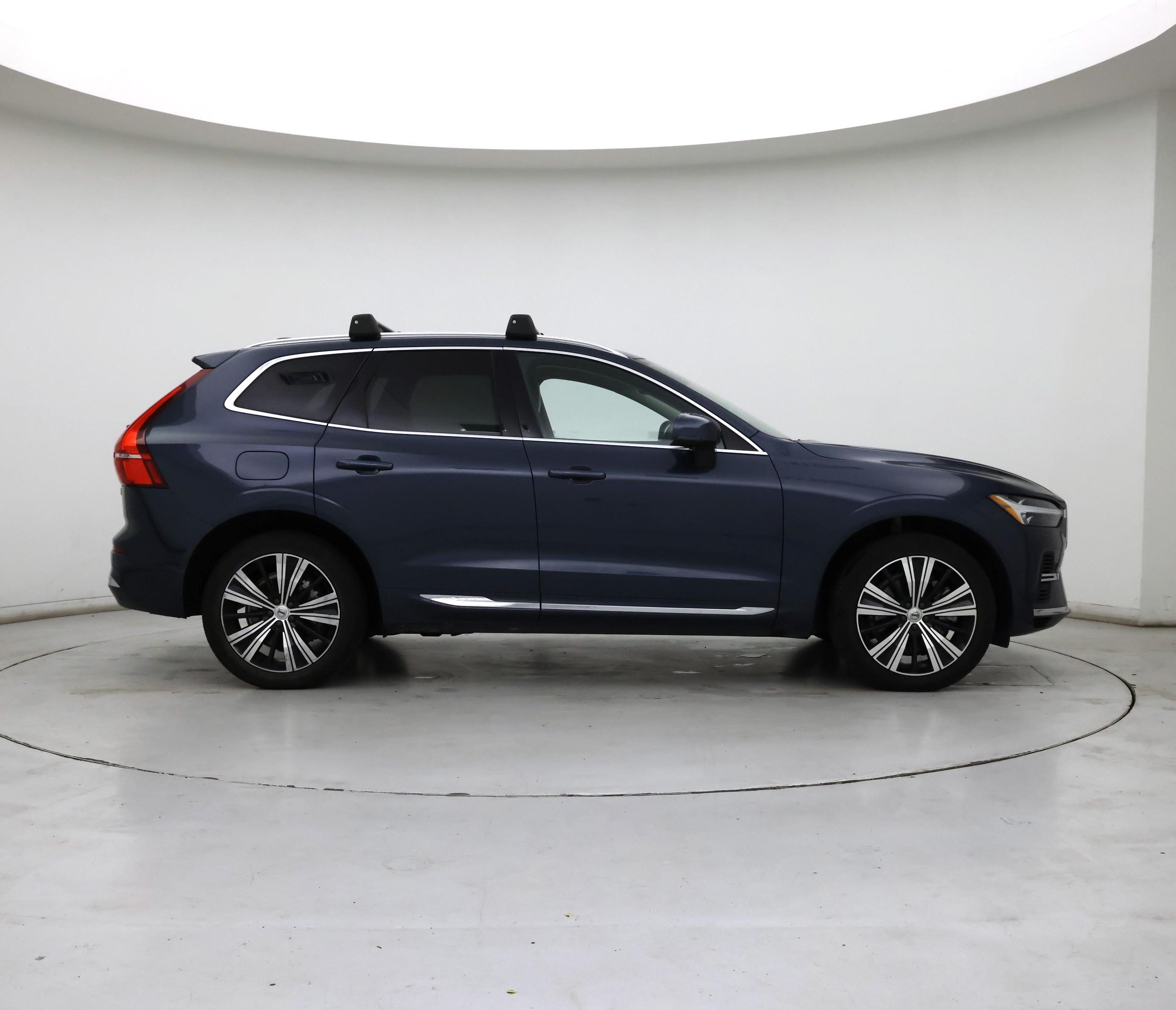 Thumbnail: 2023 Volvo XC60 - 7