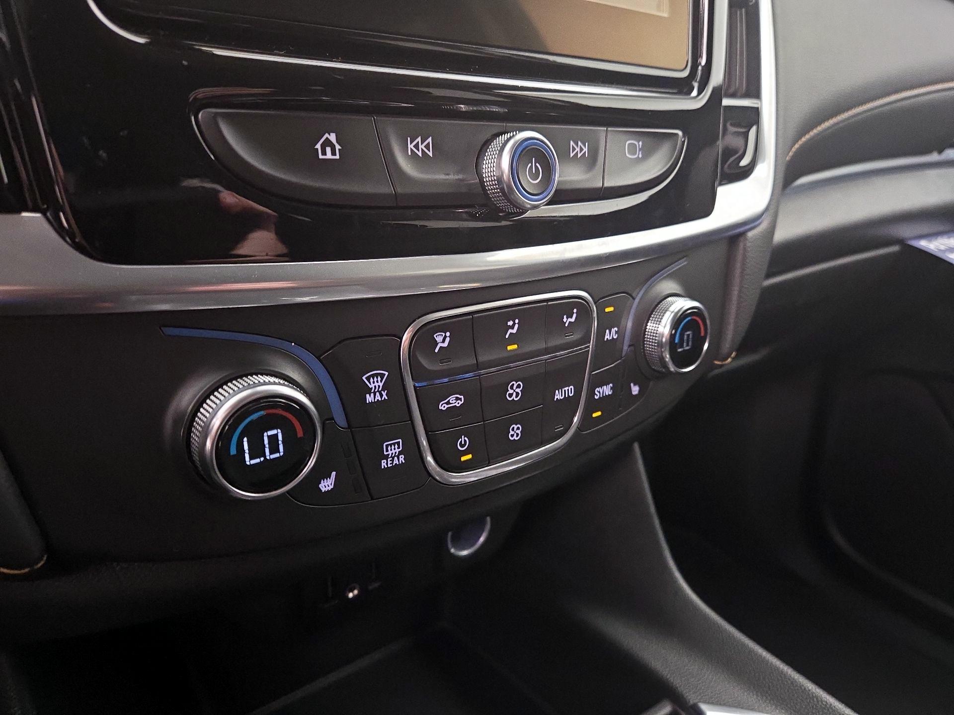Thumbnail: 2019 Chevrolet Traverse - 16