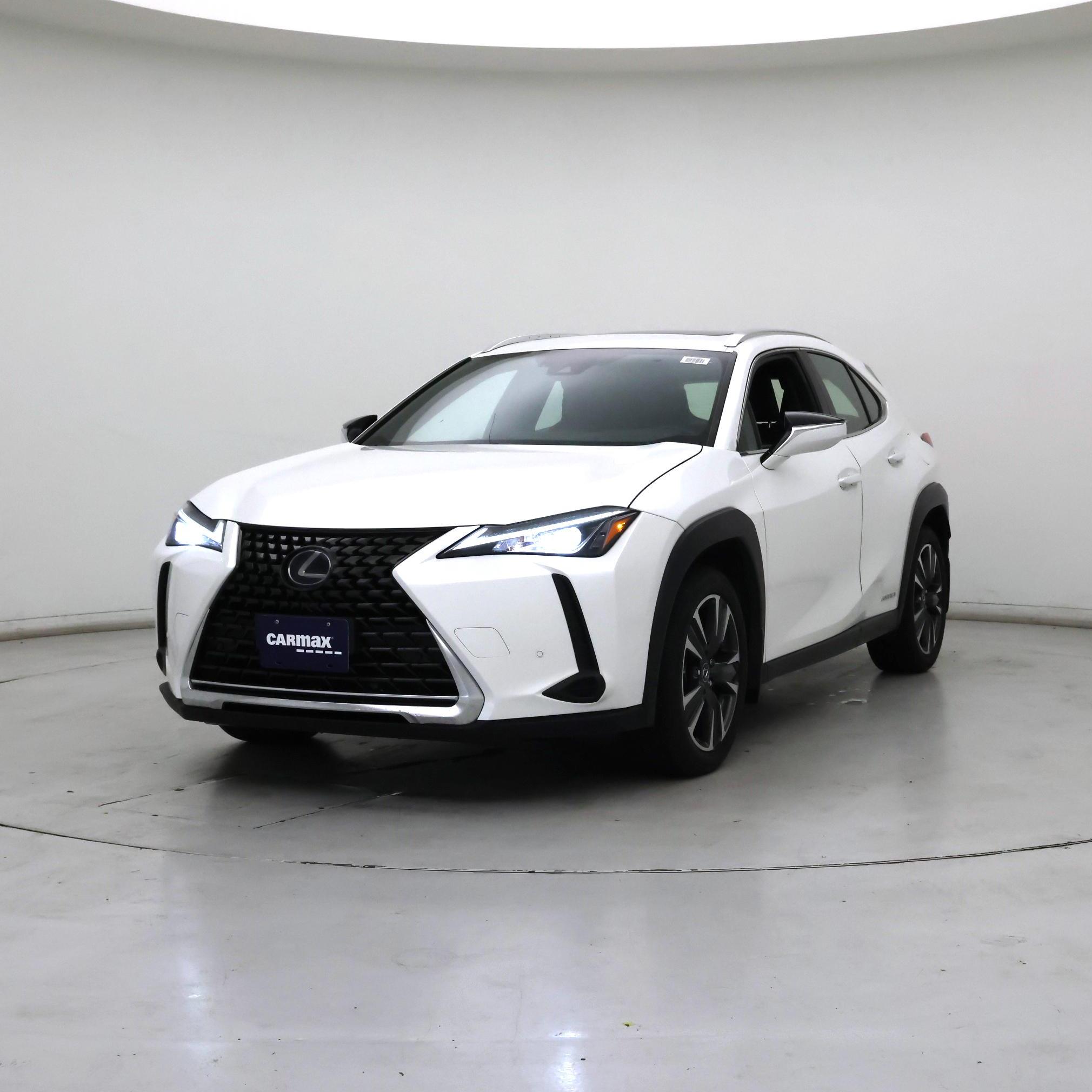 Thumbnail: 2020 Lexus UX - 4