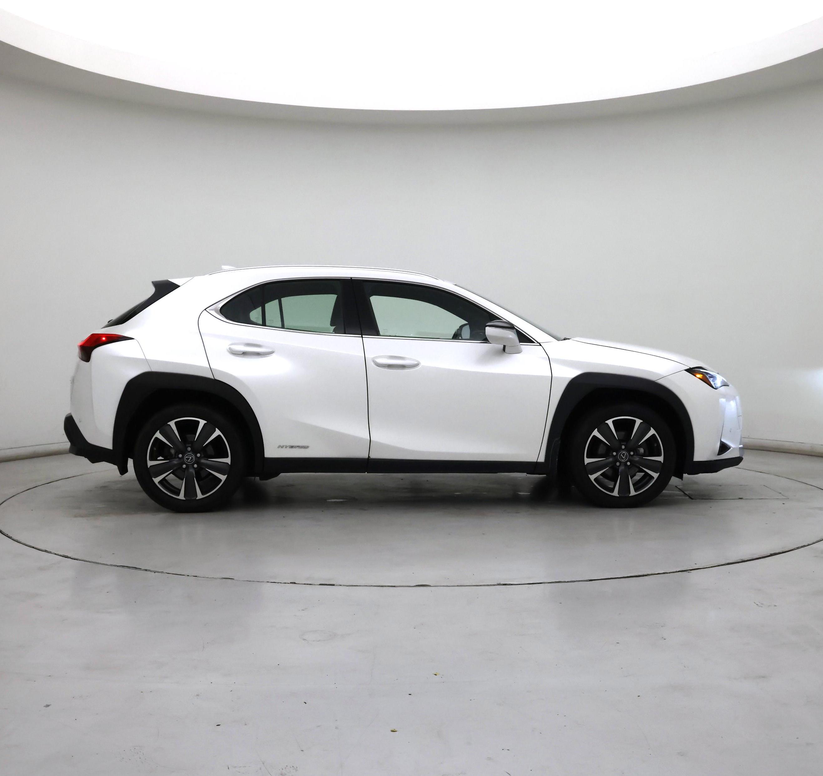Thumbnail: 2020 Lexus UX - 7
