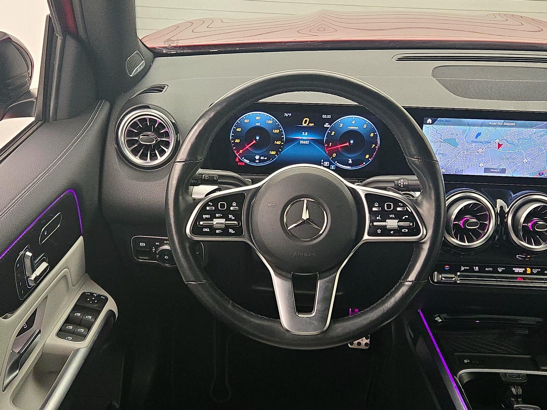 Thumbnail: 2023 Mercedes-Benz GLB - 10