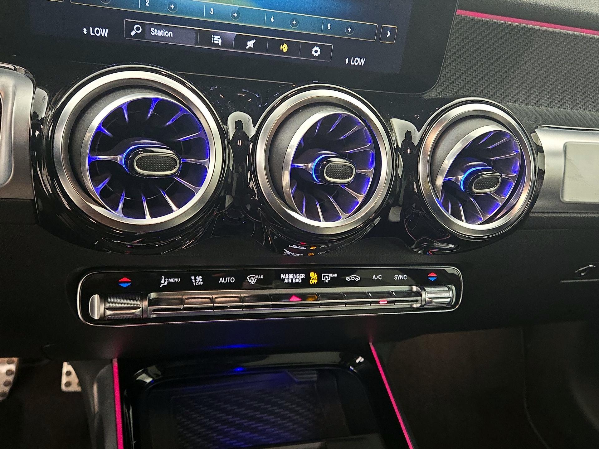 Thumbnail: 2023 Mercedes-Benz GLB - 17
