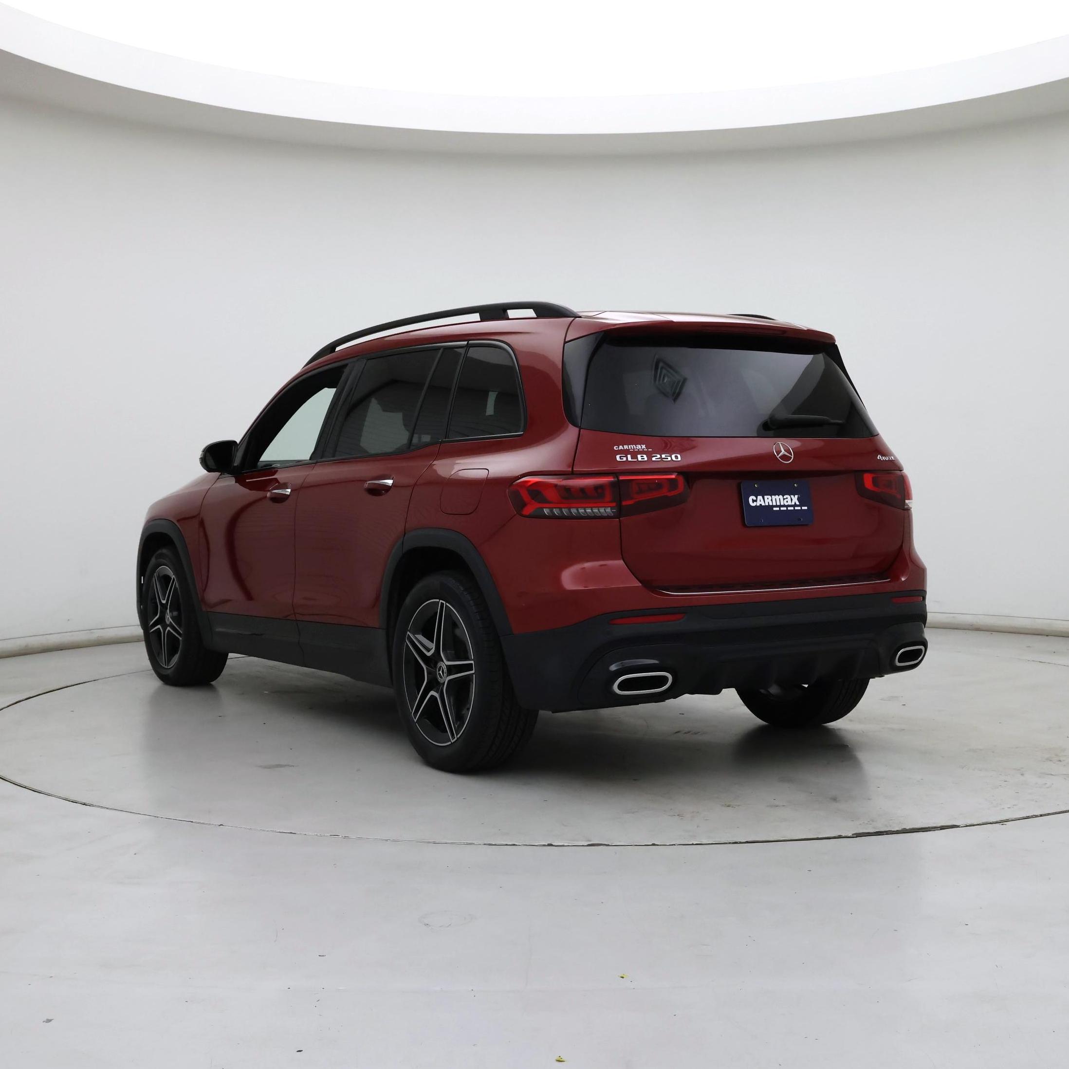 Thumbnail: 2023 Mercedes-Benz GLB - 2