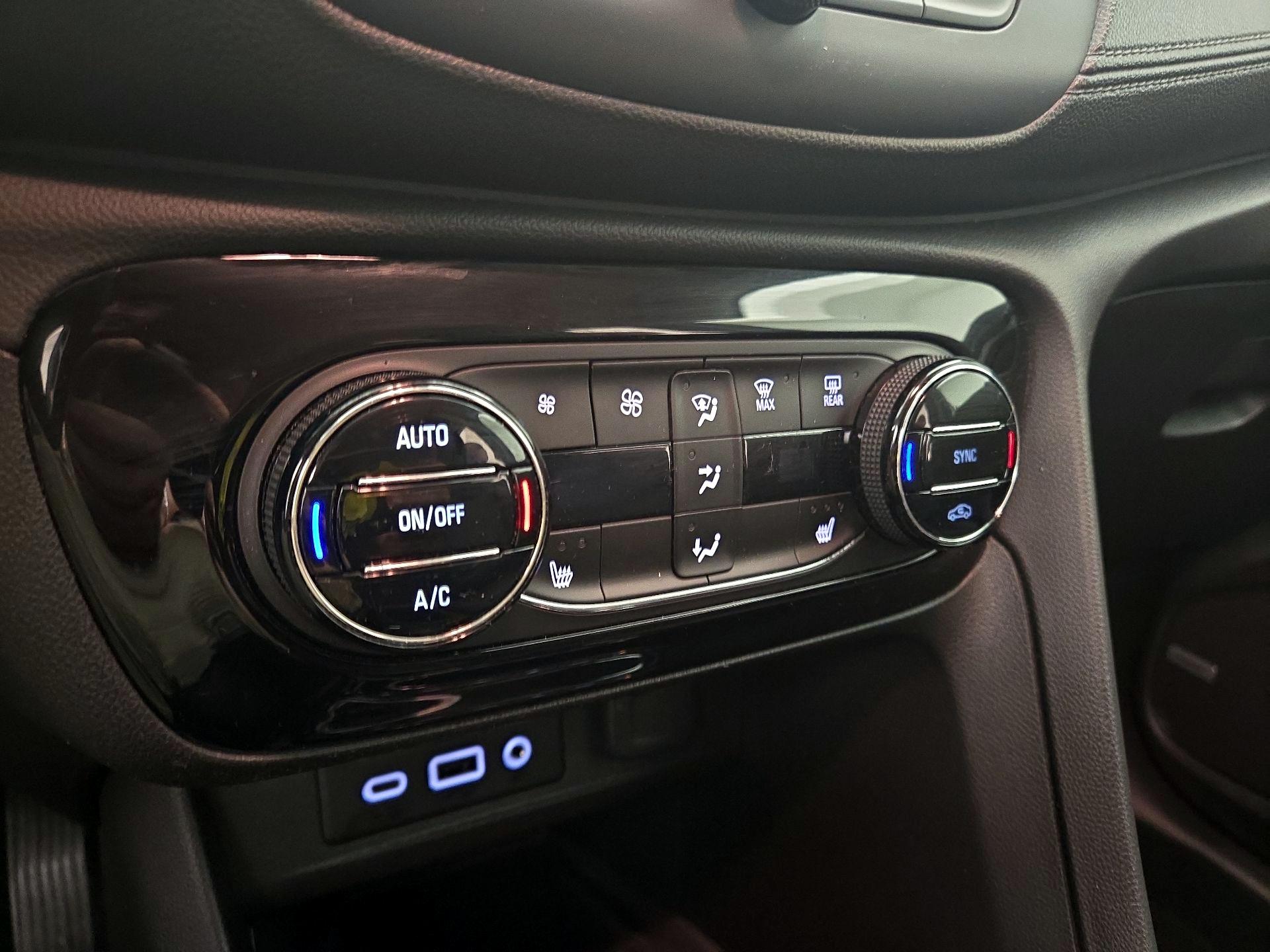 Thumbnail: 2021 Buick Encore GX - 16