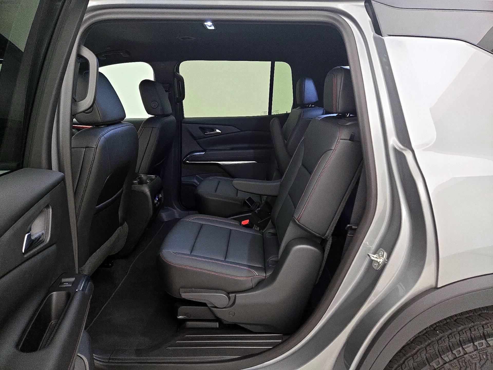 Thumbnail: 2025 Chevrolet Traverse - 19