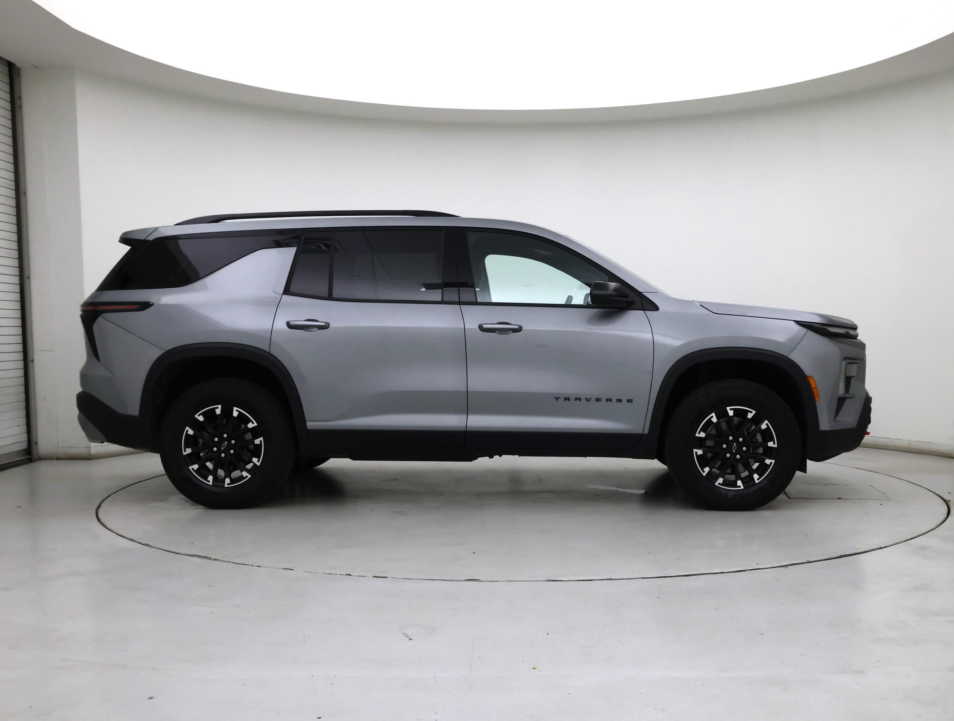 Thumbnail: 2025 Chevrolet Traverse - 7