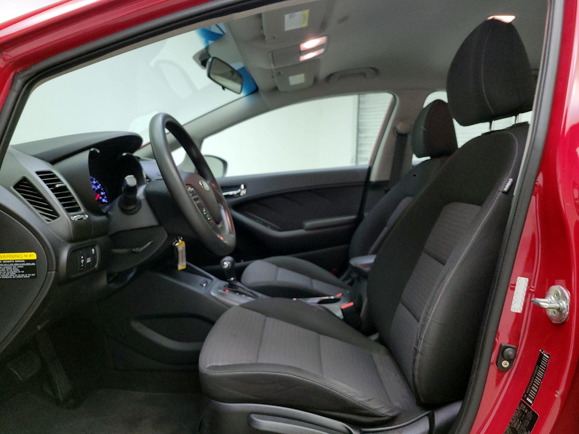 Thumbnail: 2015 Kia Forte - 11