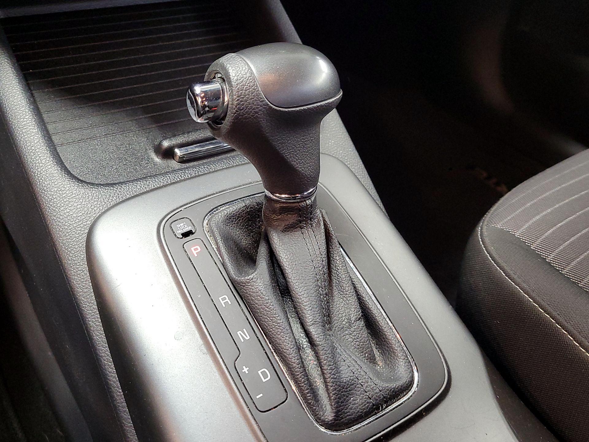 Thumbnail: 2015 Kia Forte - 16