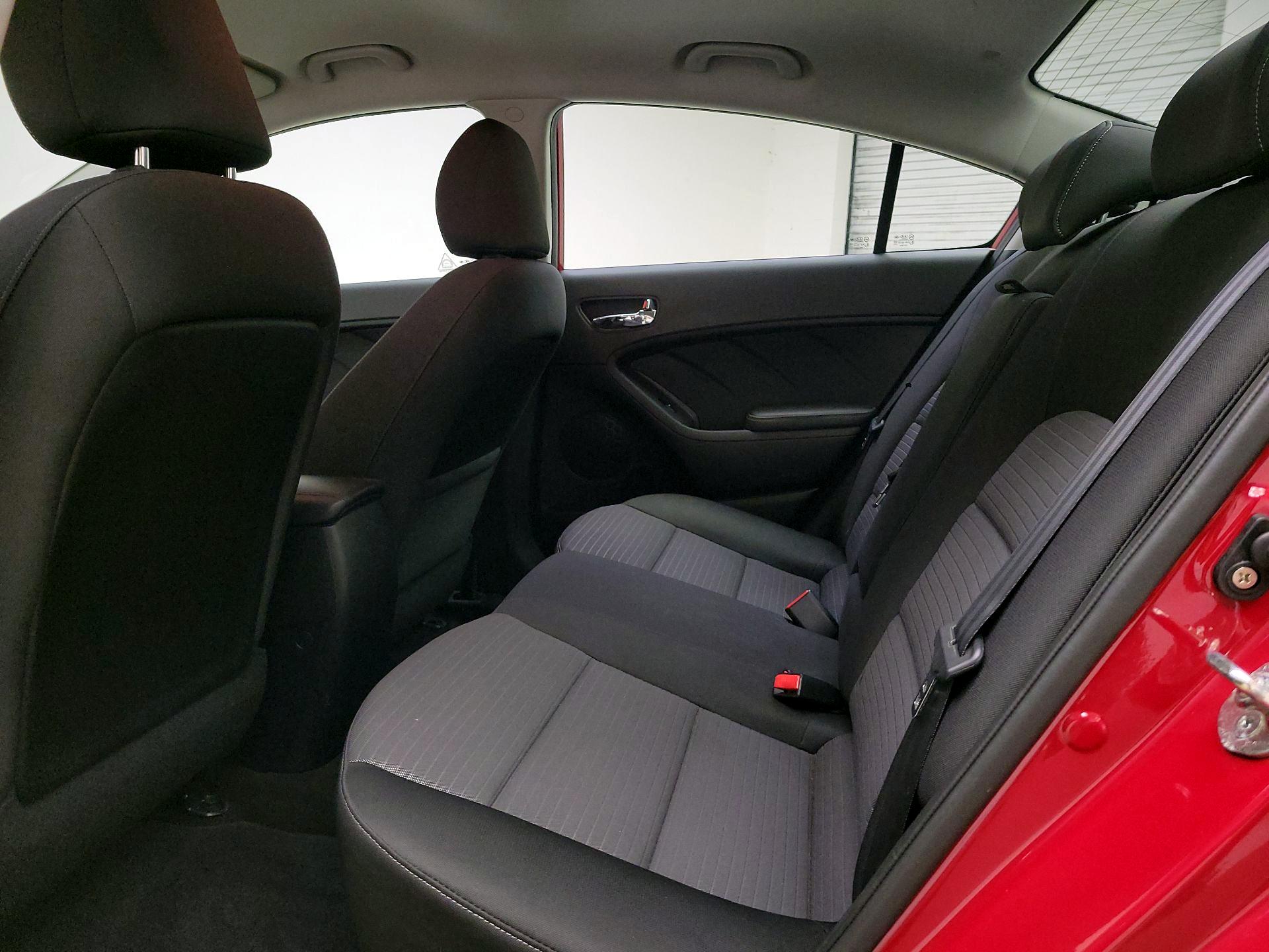 Thumbnail: 2015 Kia Forte - 18