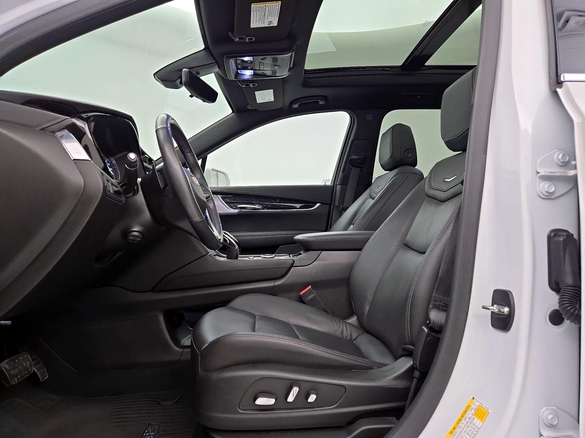 Thumbnail: 2020 Cadillac XT6 - 11