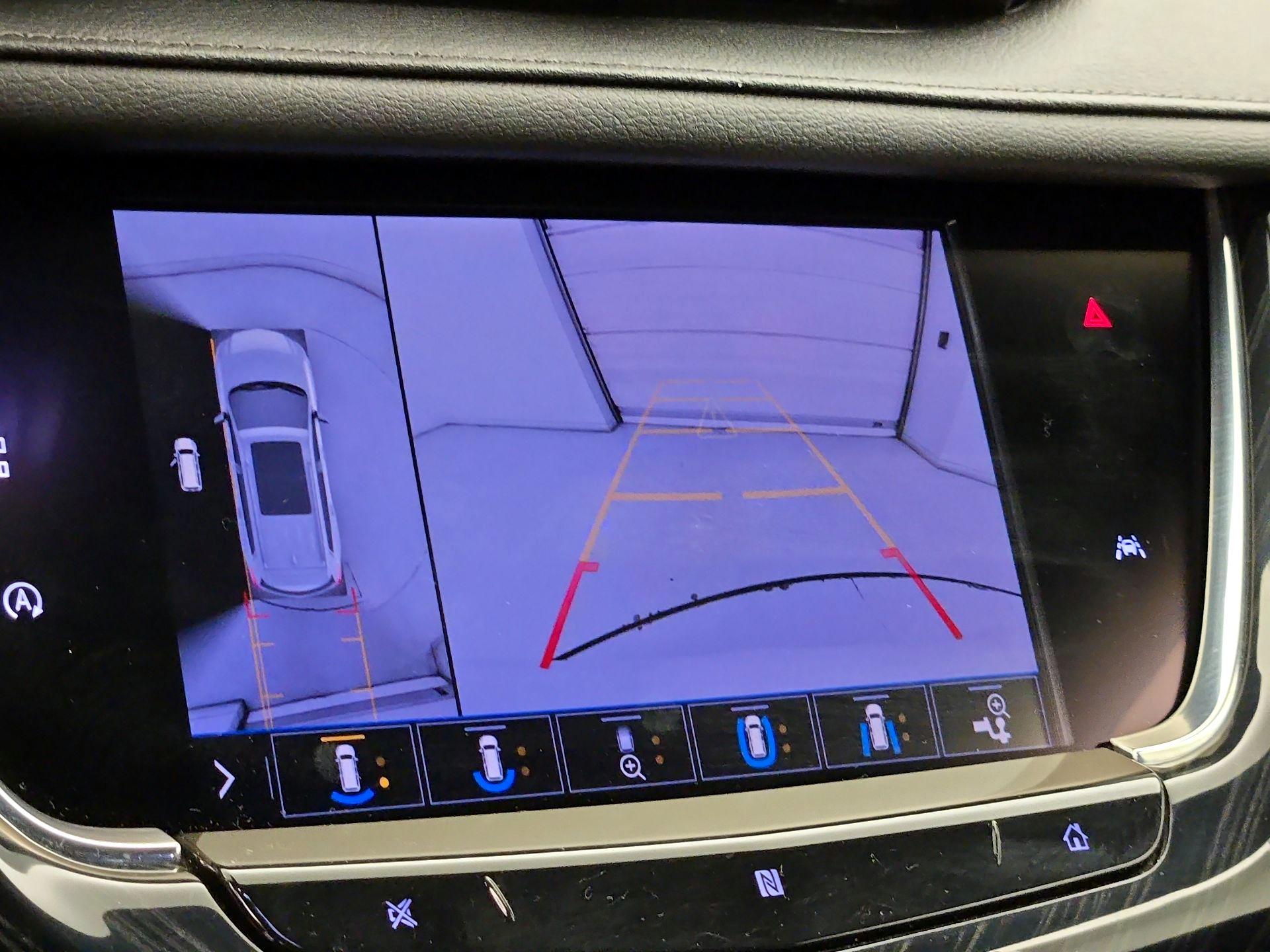 Thumbnail: 2020 Cadillac XT6 - 14