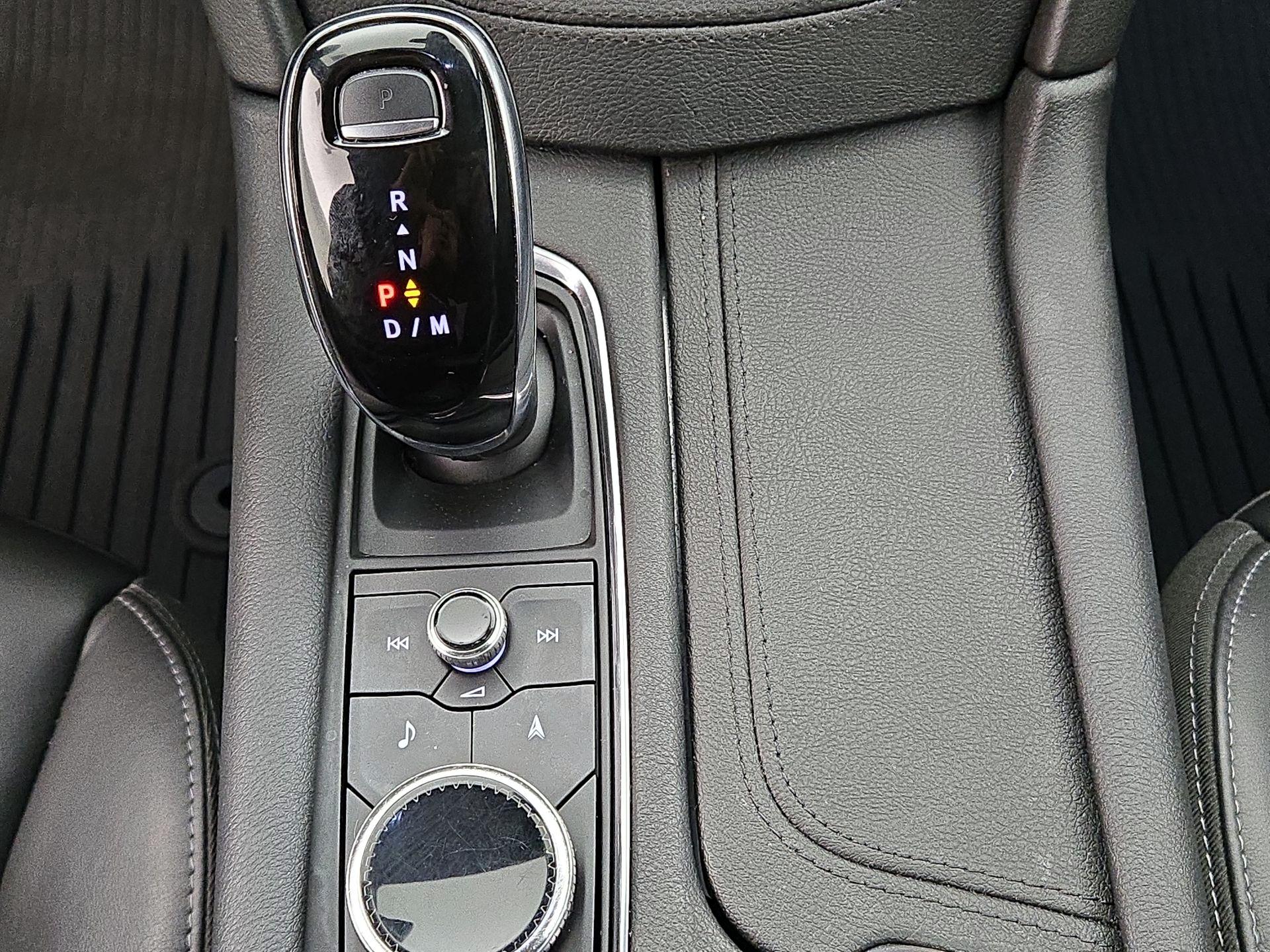 Thumbnail: 2020 Cadillac XT6 - 17