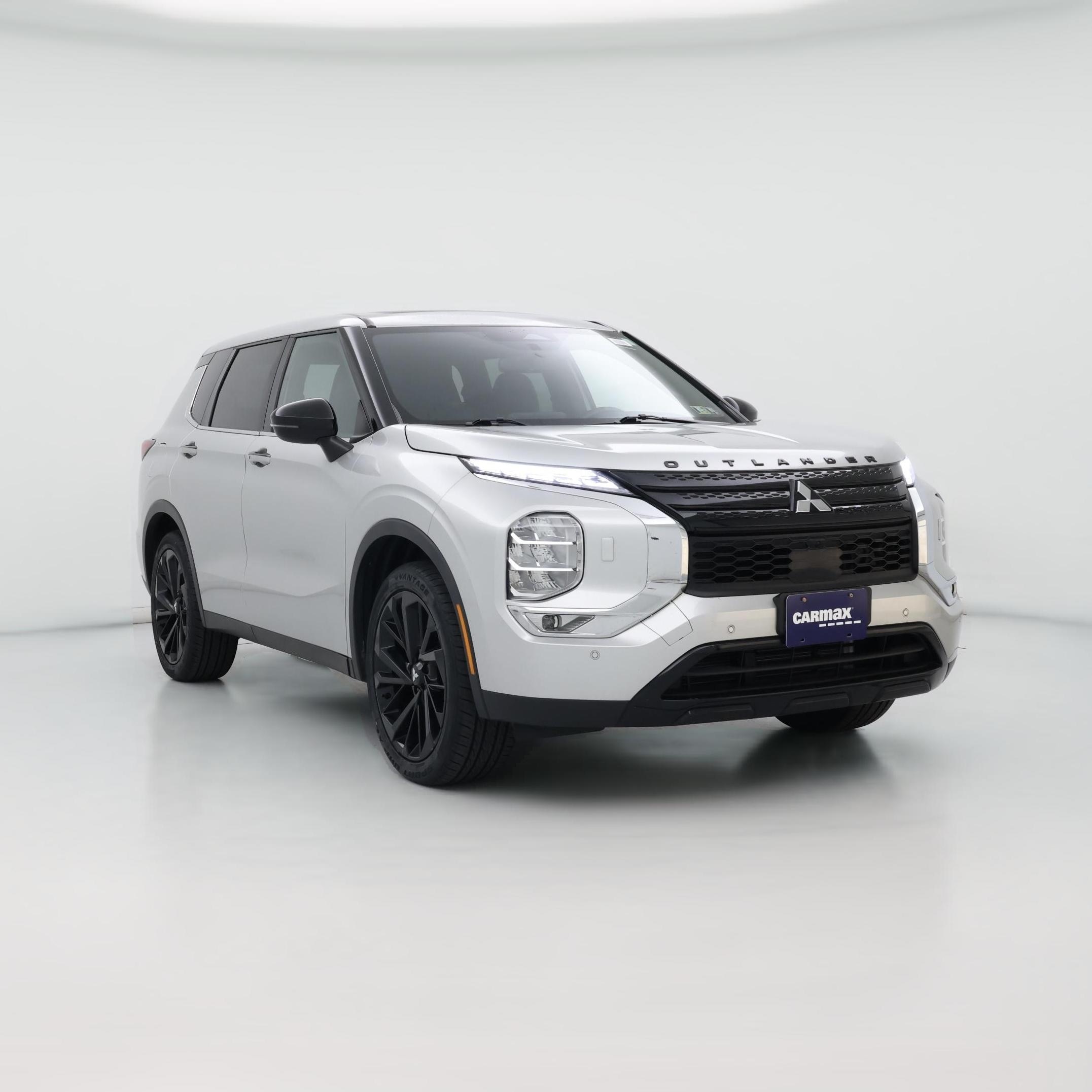 Thumbnail: 2022 Mitsubishi Outlander - 1