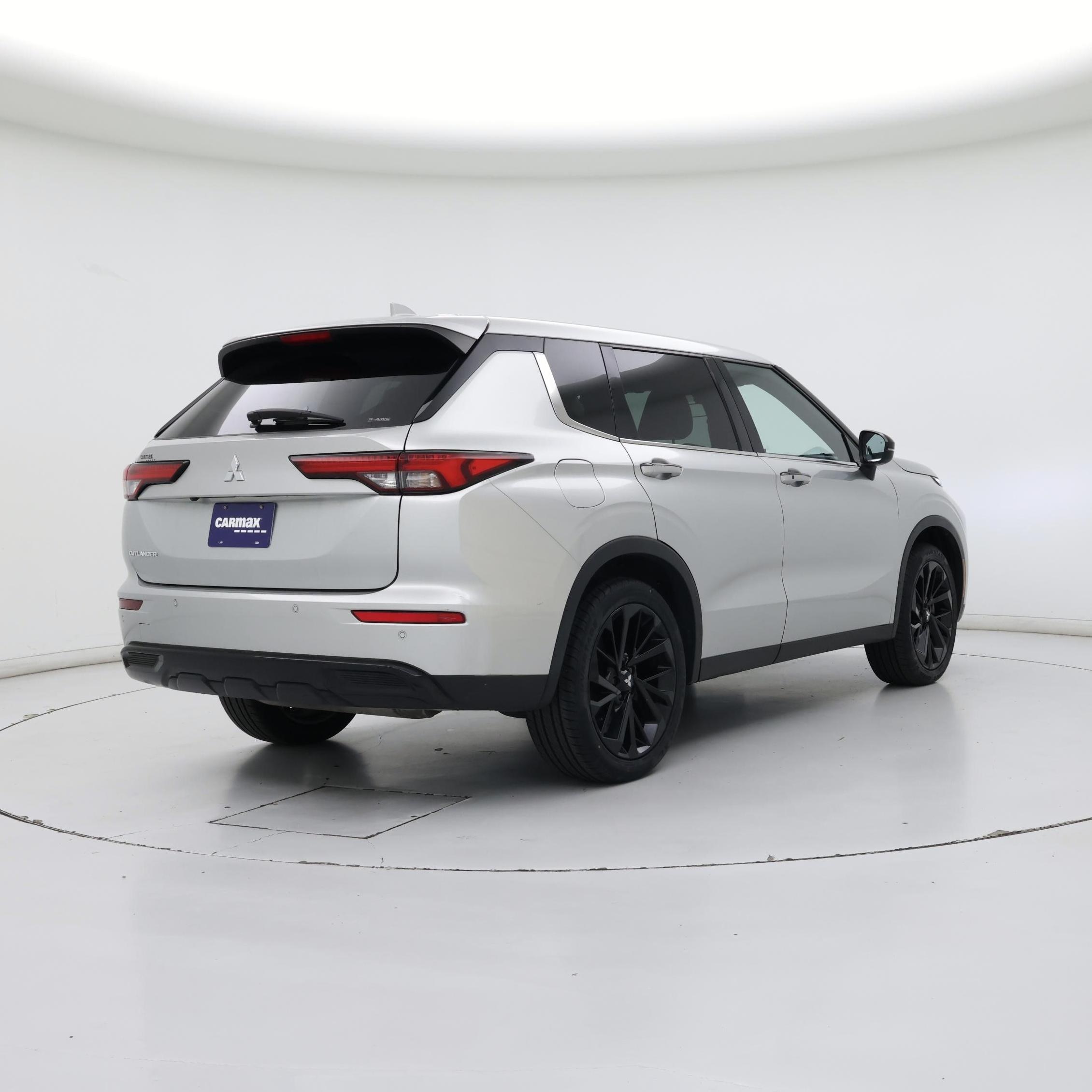Thumbnail: 2022 Mitsubishi Outlander - 8