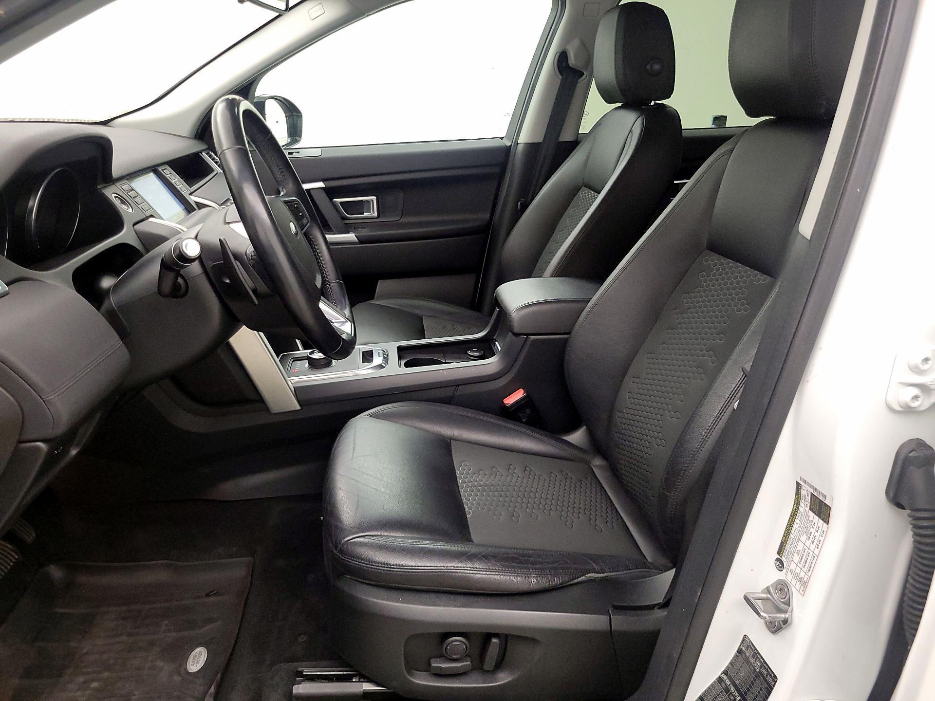 Thumbnail: 2018 Land Rover Discovery Sport - 11