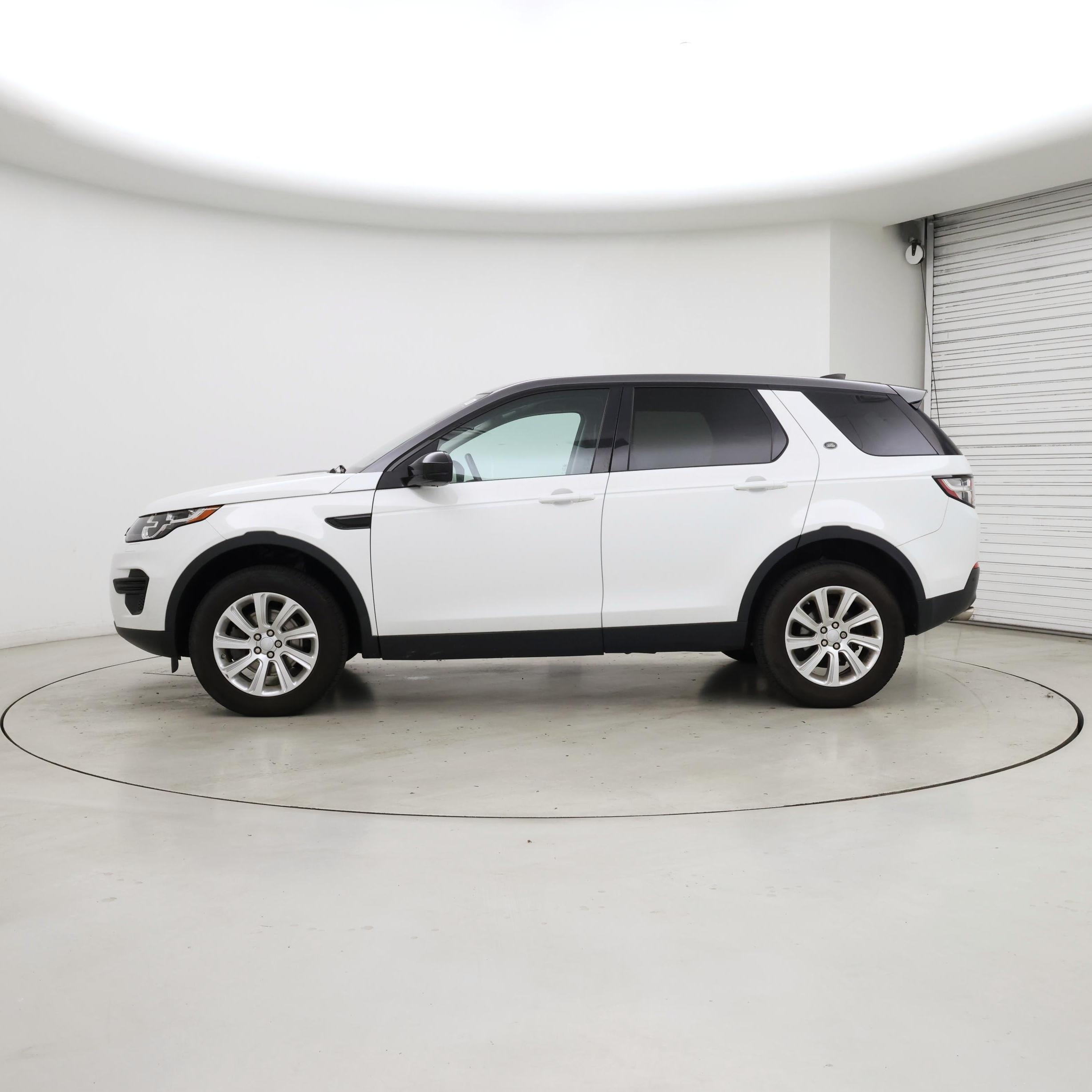 Thumbnail: 2018 Land Rover Discovery Sport - 3