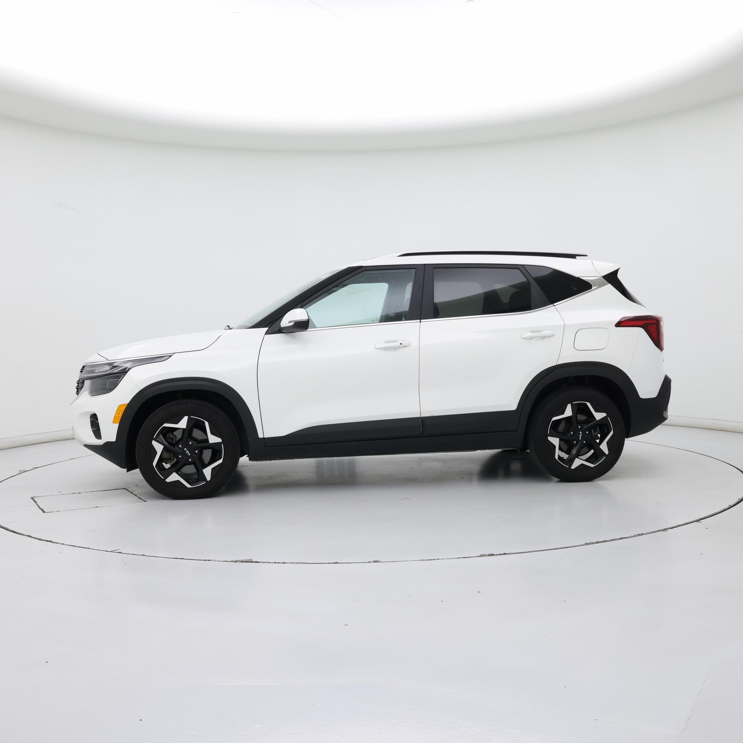 Thumbnail: 2024 Kia Seltos - 3