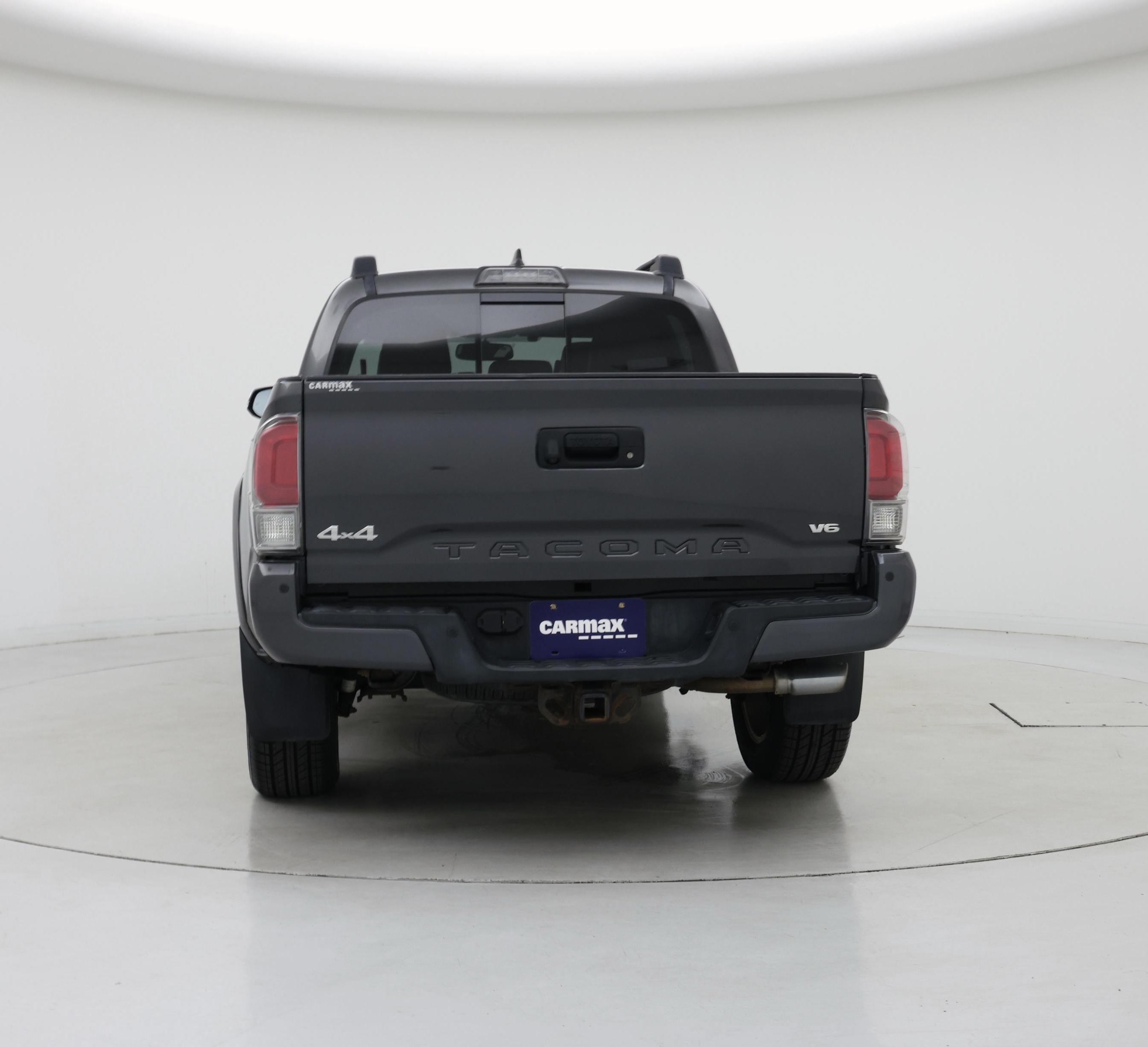 Thumbnail: 2017 Toyota Tacoma - 6