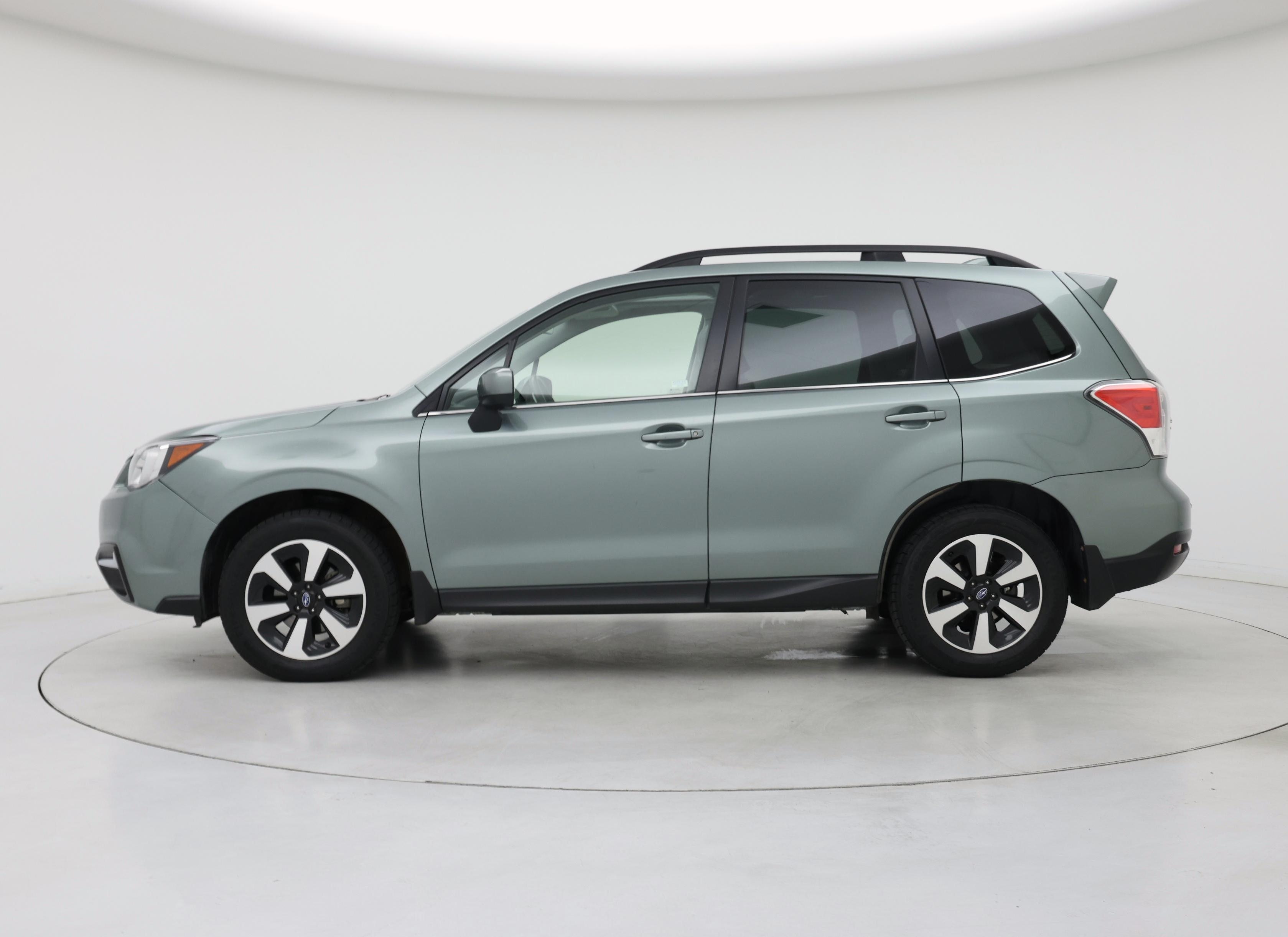 Thumbnail: 2018 Subaru Forester - 3