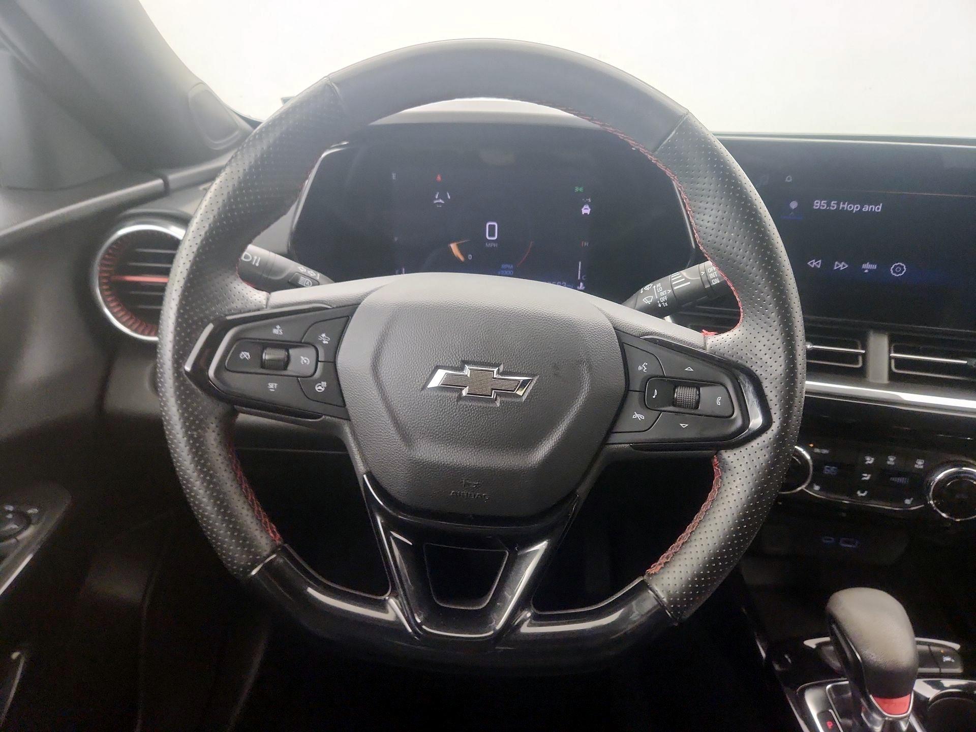 Thumbnail: 2025 Chevrolet Trax - 10