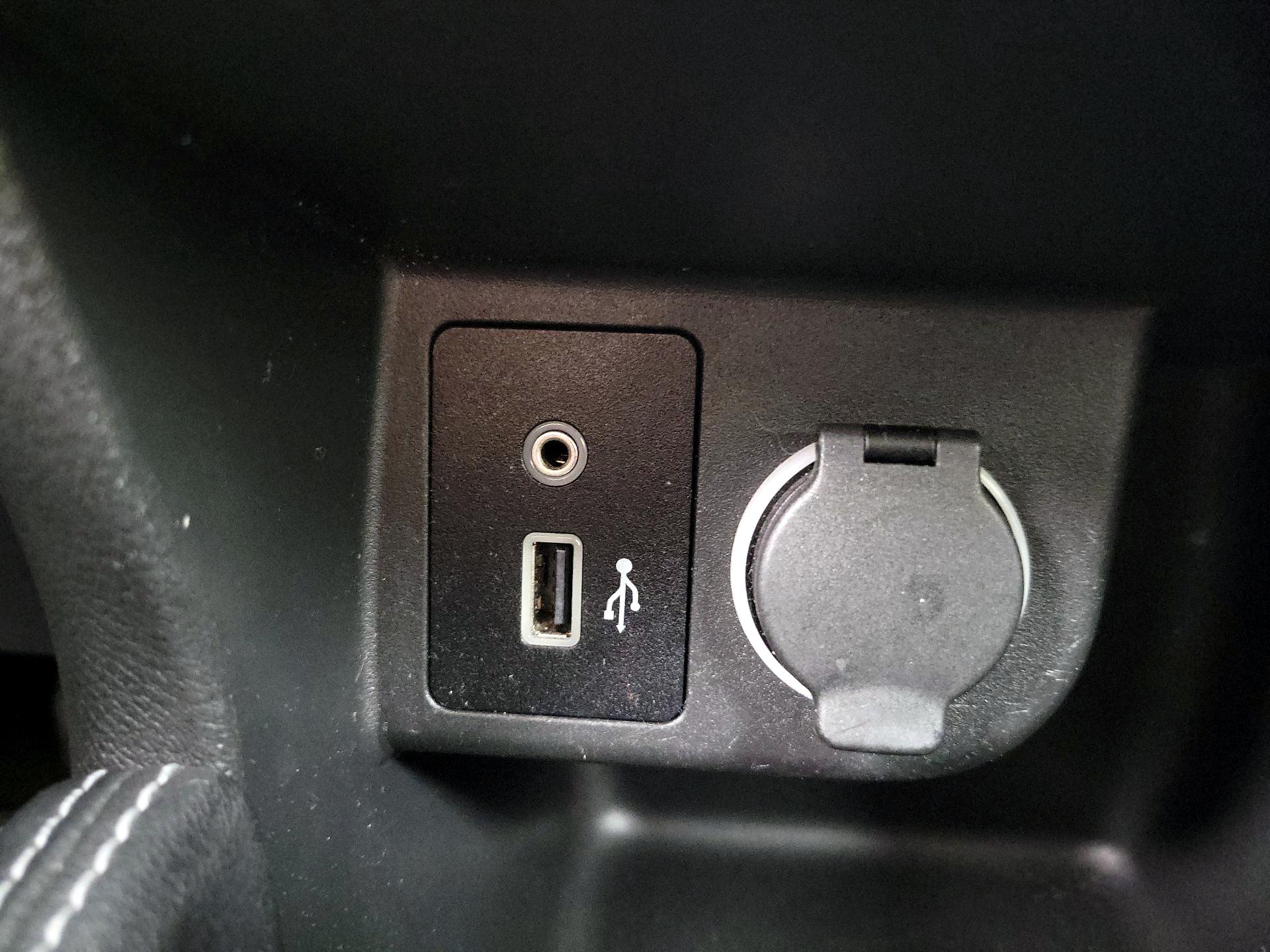 Thumbnail: 2019 Nissan Kicks - 18