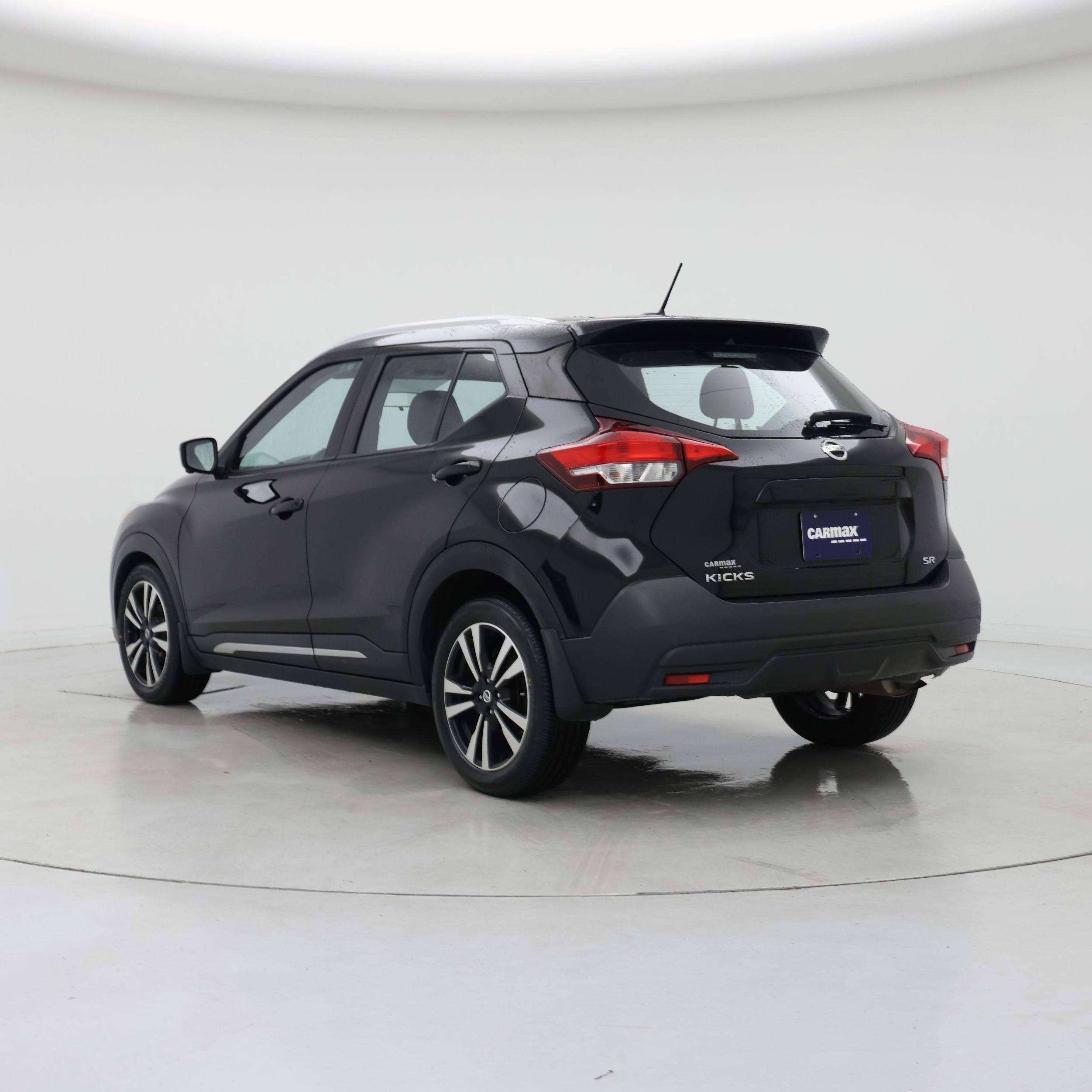 Thumbnail: 2019 Nissan Kicks - 2