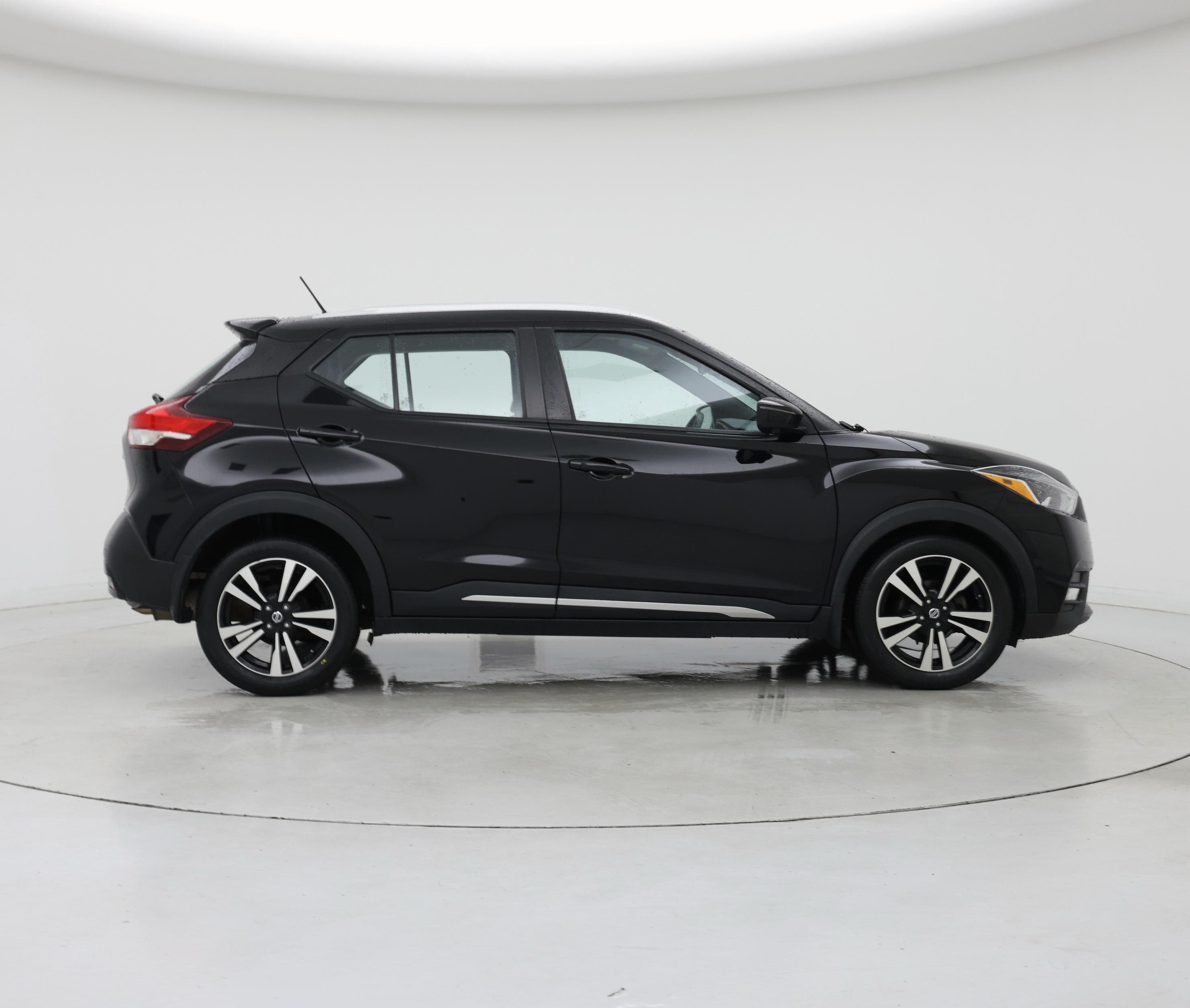 Thumbnail: 2019 Nissan Kicks - 7