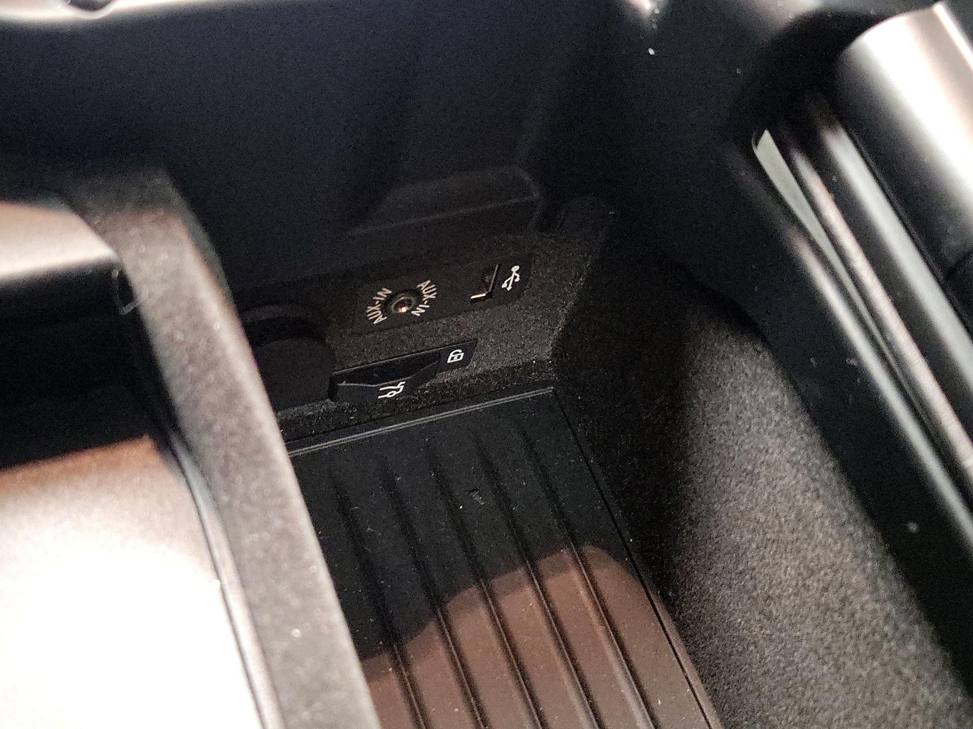 Thumbnail: 2015 BMW 6 Series - 19