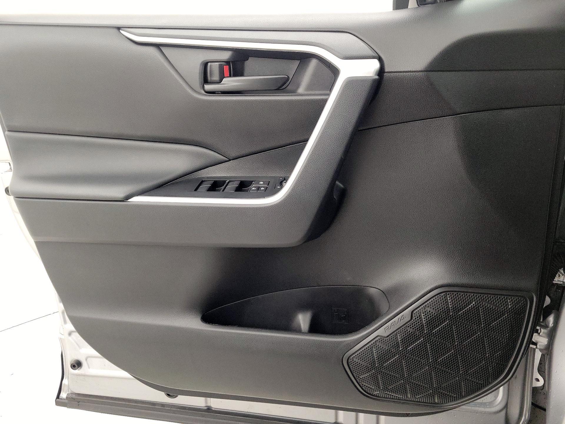 Thumbnail: 2024 Toyota RAV4 - 12