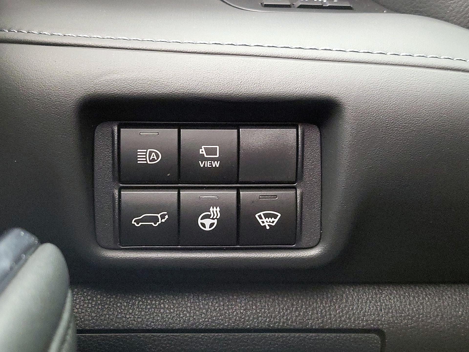 Thumbnail: 2021 Toyota Highlander - 13