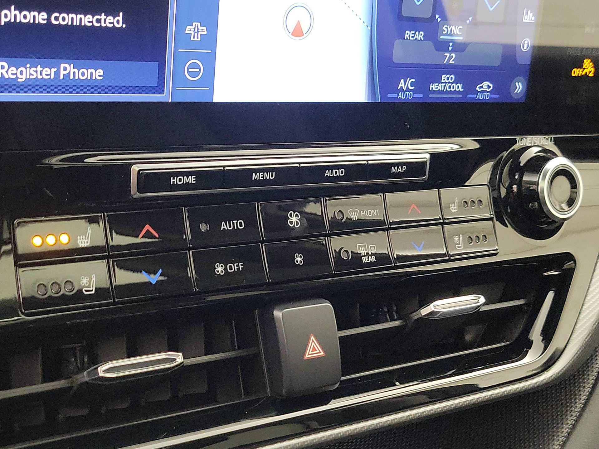 Thumbnail: 2021 Toyota Highlander - 16