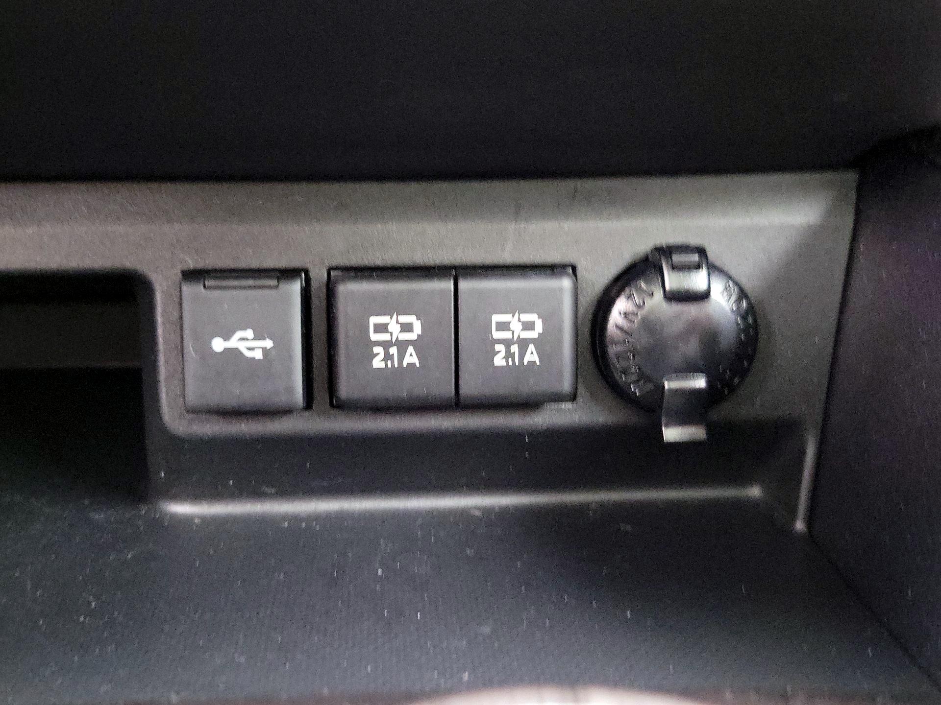 Thumbnail: 2021 Toyota Highlander - 18