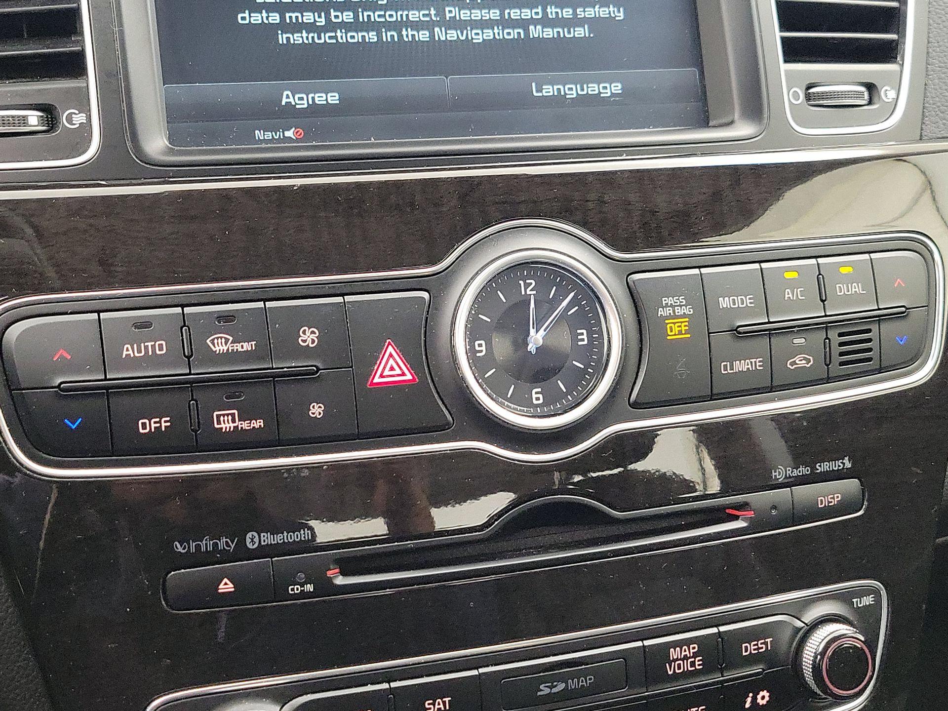 Thumbnail: 2014 Kia Cadenza - 17