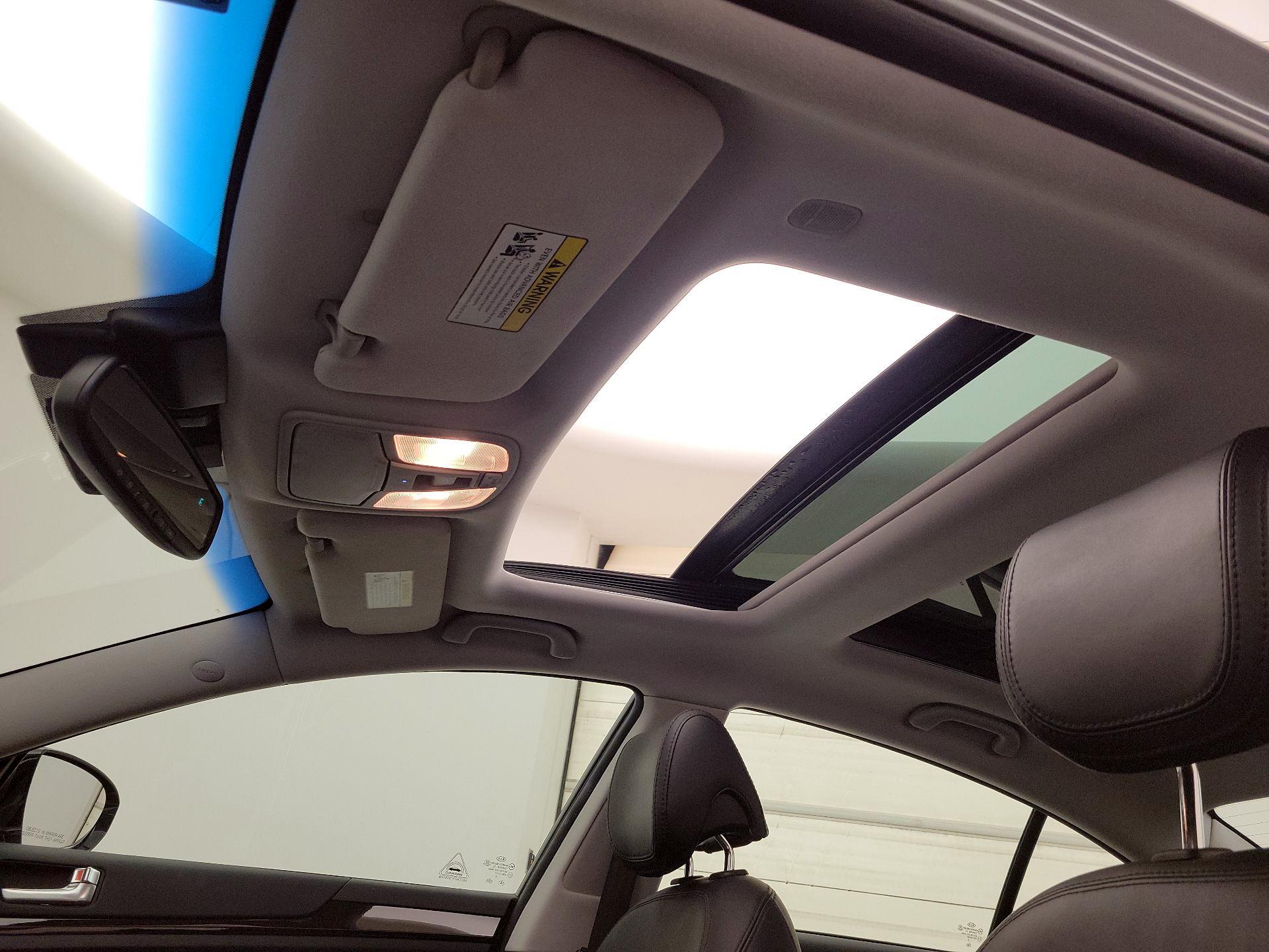 Thumbnail: 2014 Kia Cadenza - 20