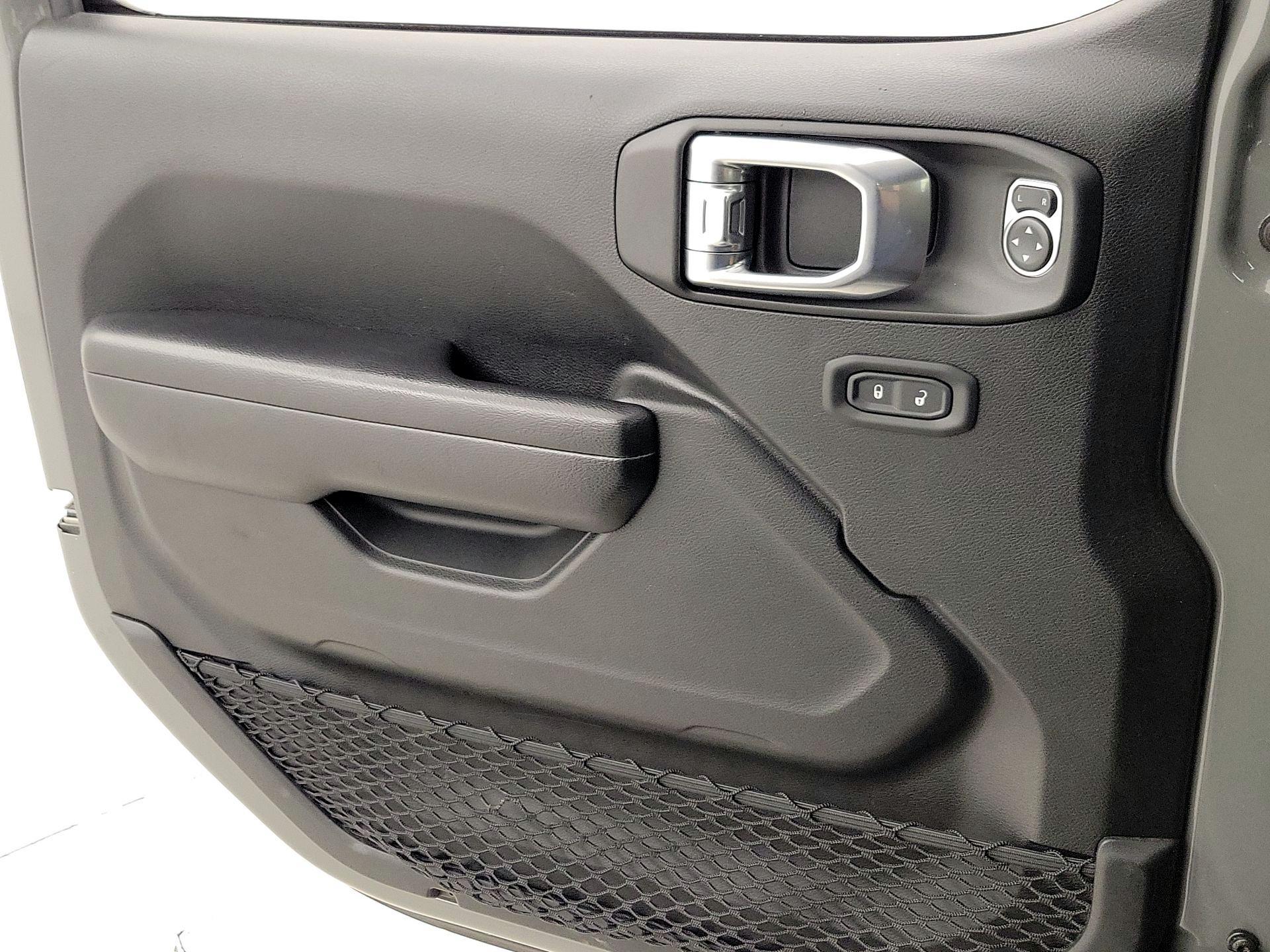 Thumbnail: 2021 Jeep Wrangler - 12