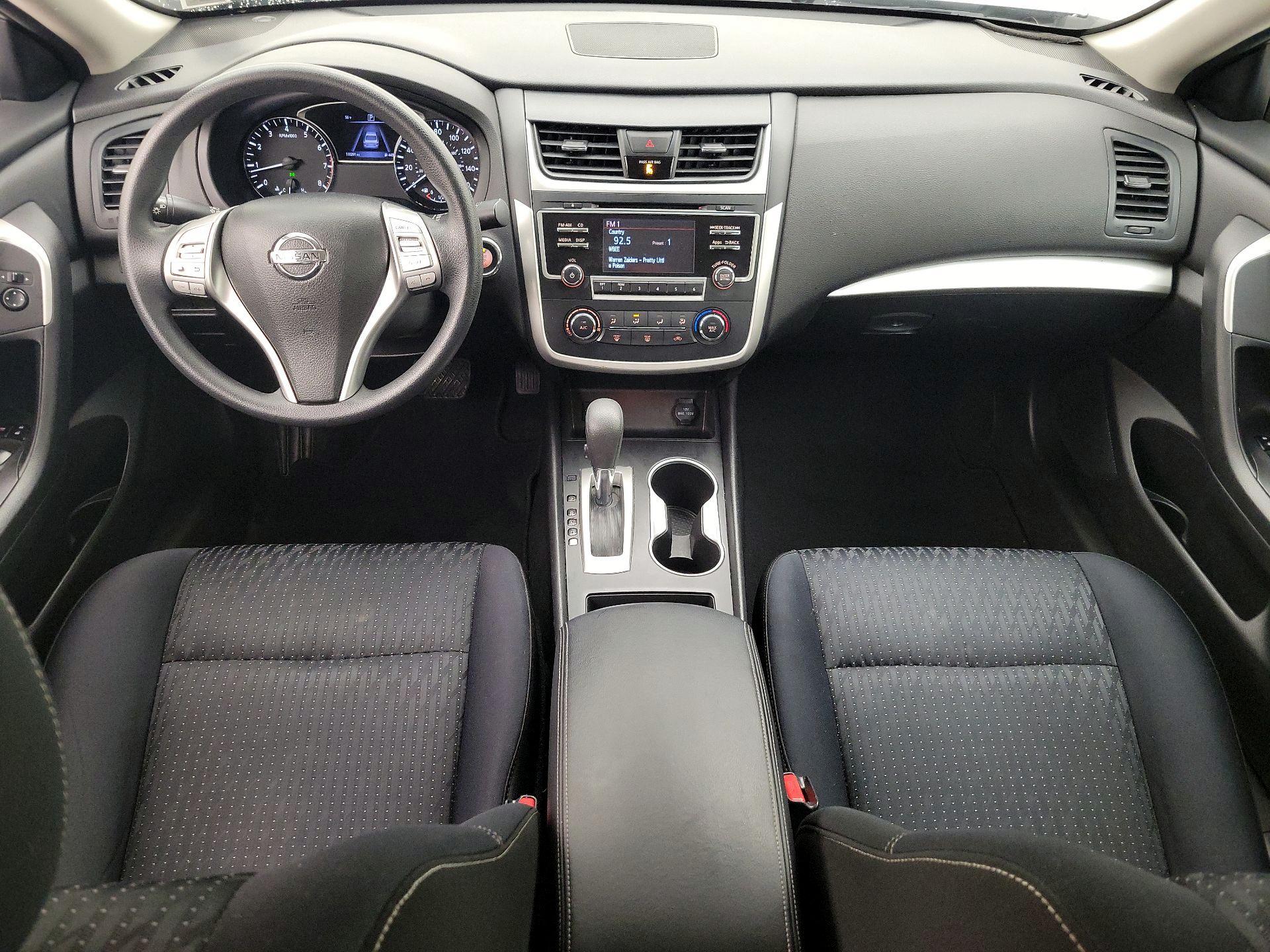 Thumbnail: 2016 Nissan Altima - 9