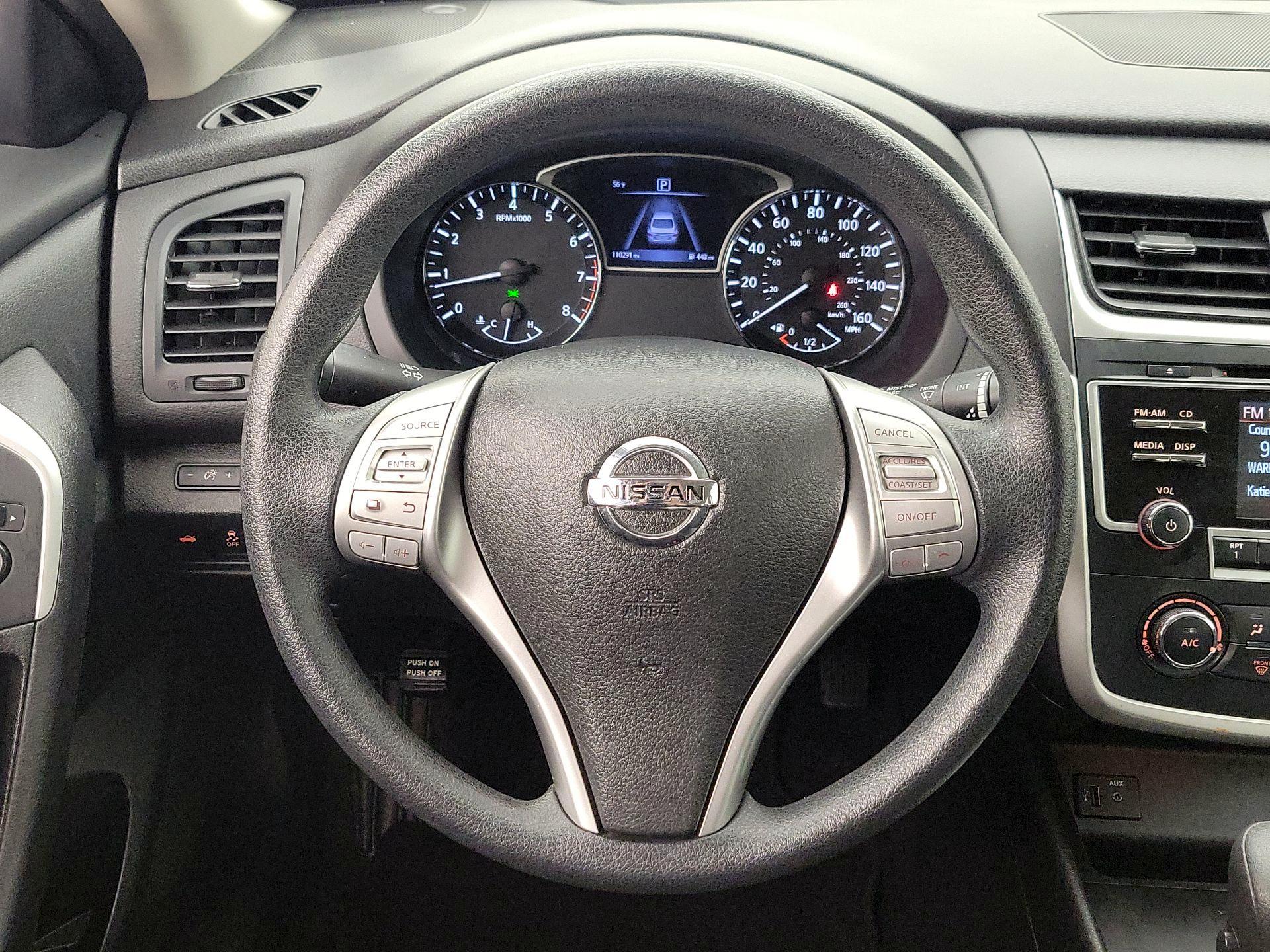 Thumbnail: 2016 Nissan Altima - 10