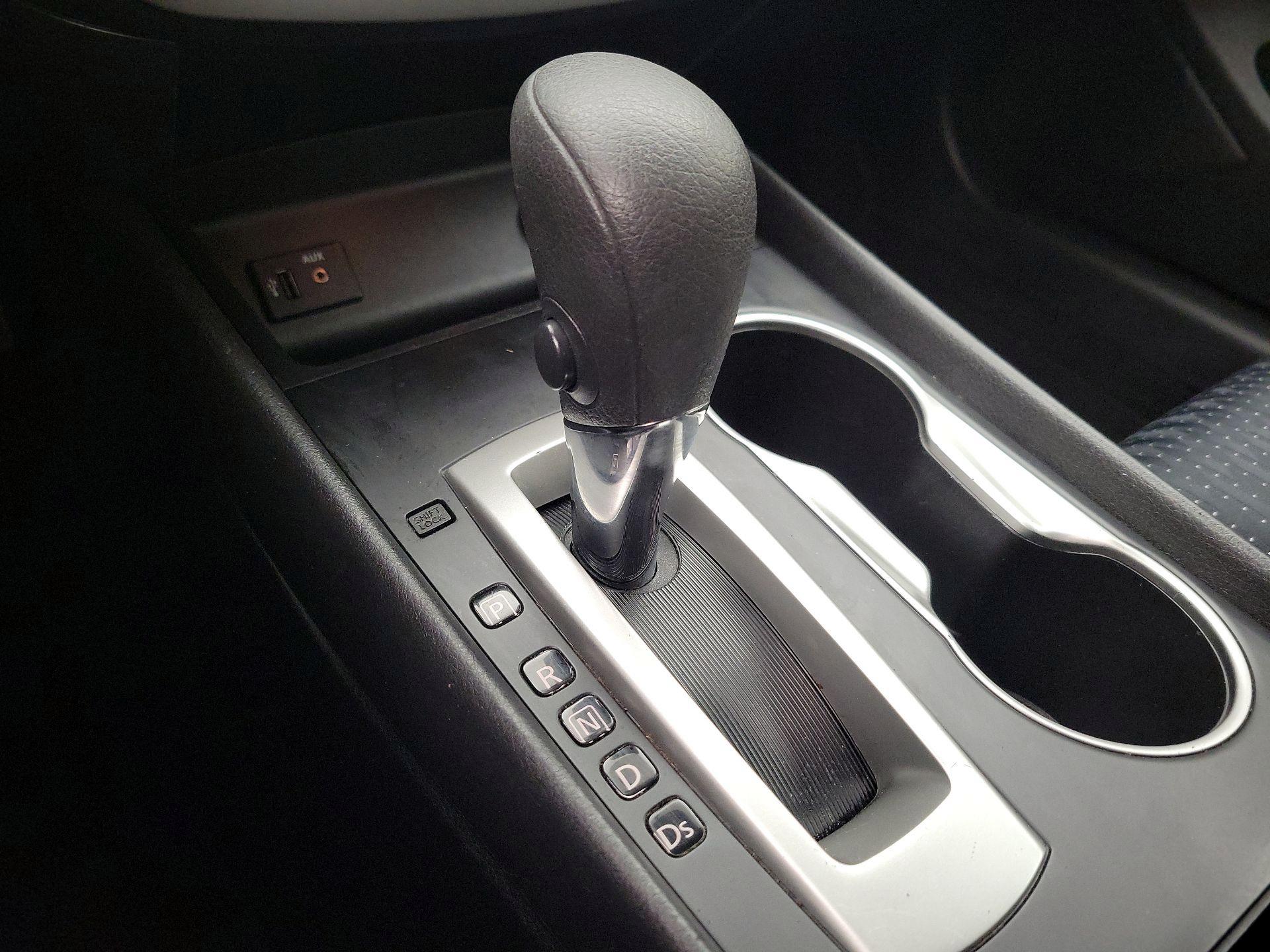 Thumbnail: 2016 Nissan Altima - 17