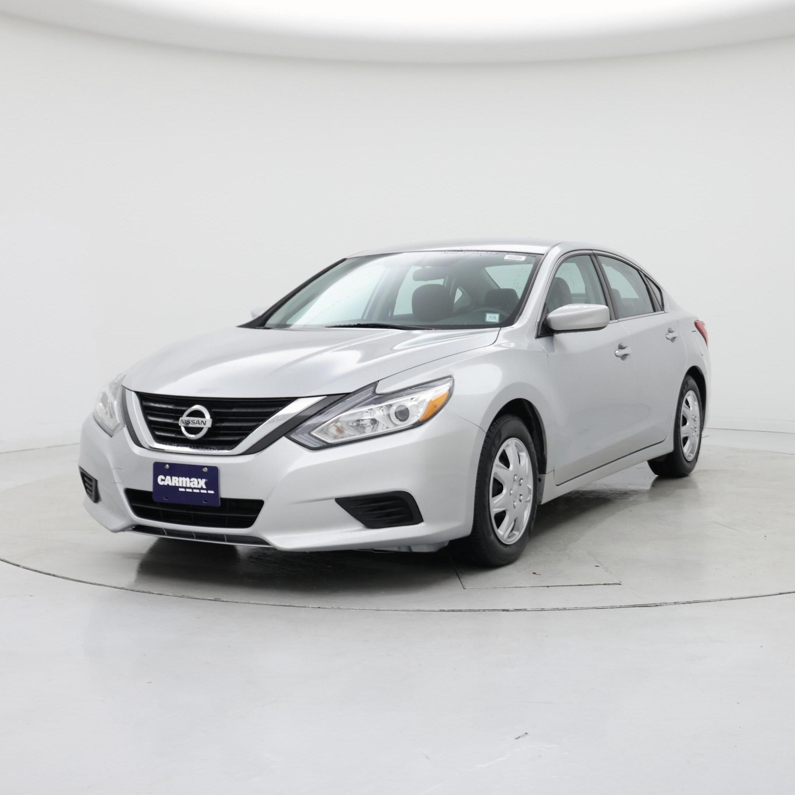 Thumbnail: 2016 Nissan Altima - 4