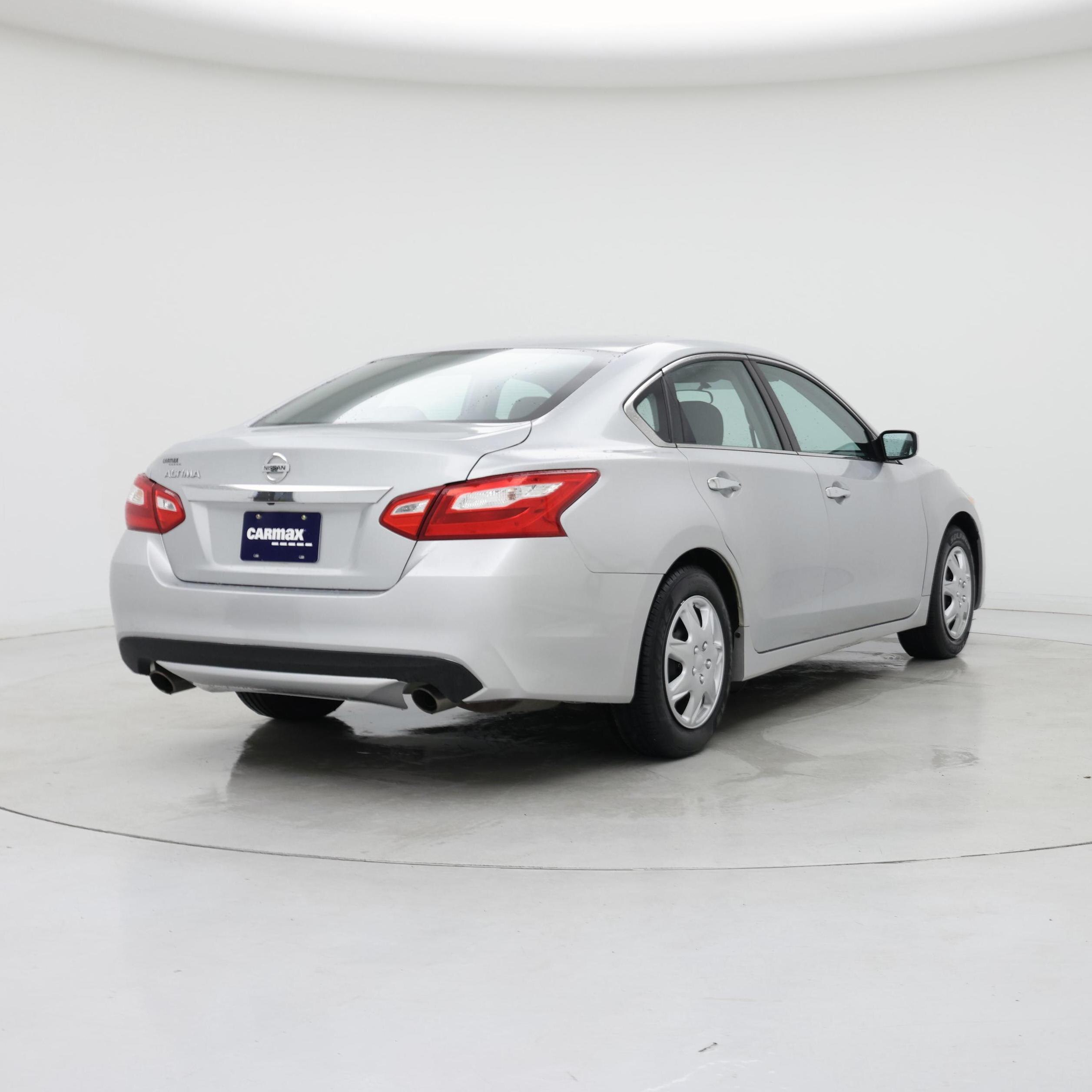 Thumbnail: 2016 Nissan Altima - 8