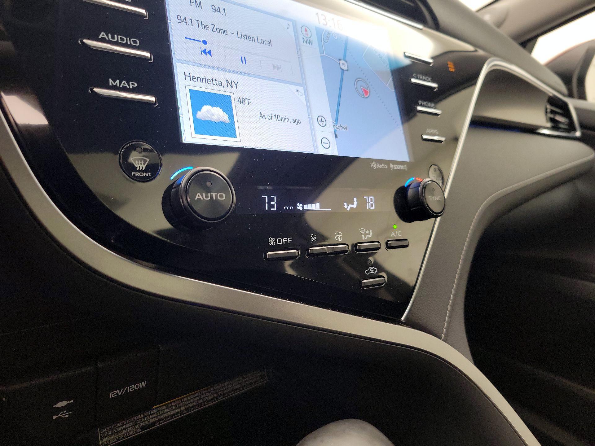 Thumbnail: 2018 Toyota Camry - 17