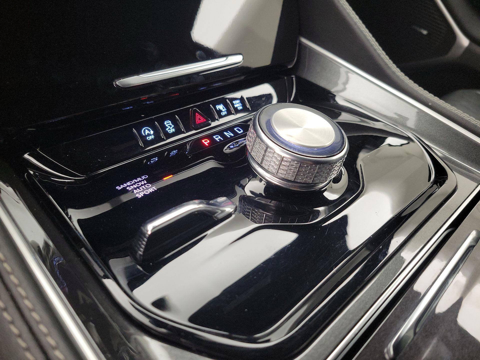 Thumbnail: 2023 Jeep Wagoneer - 18