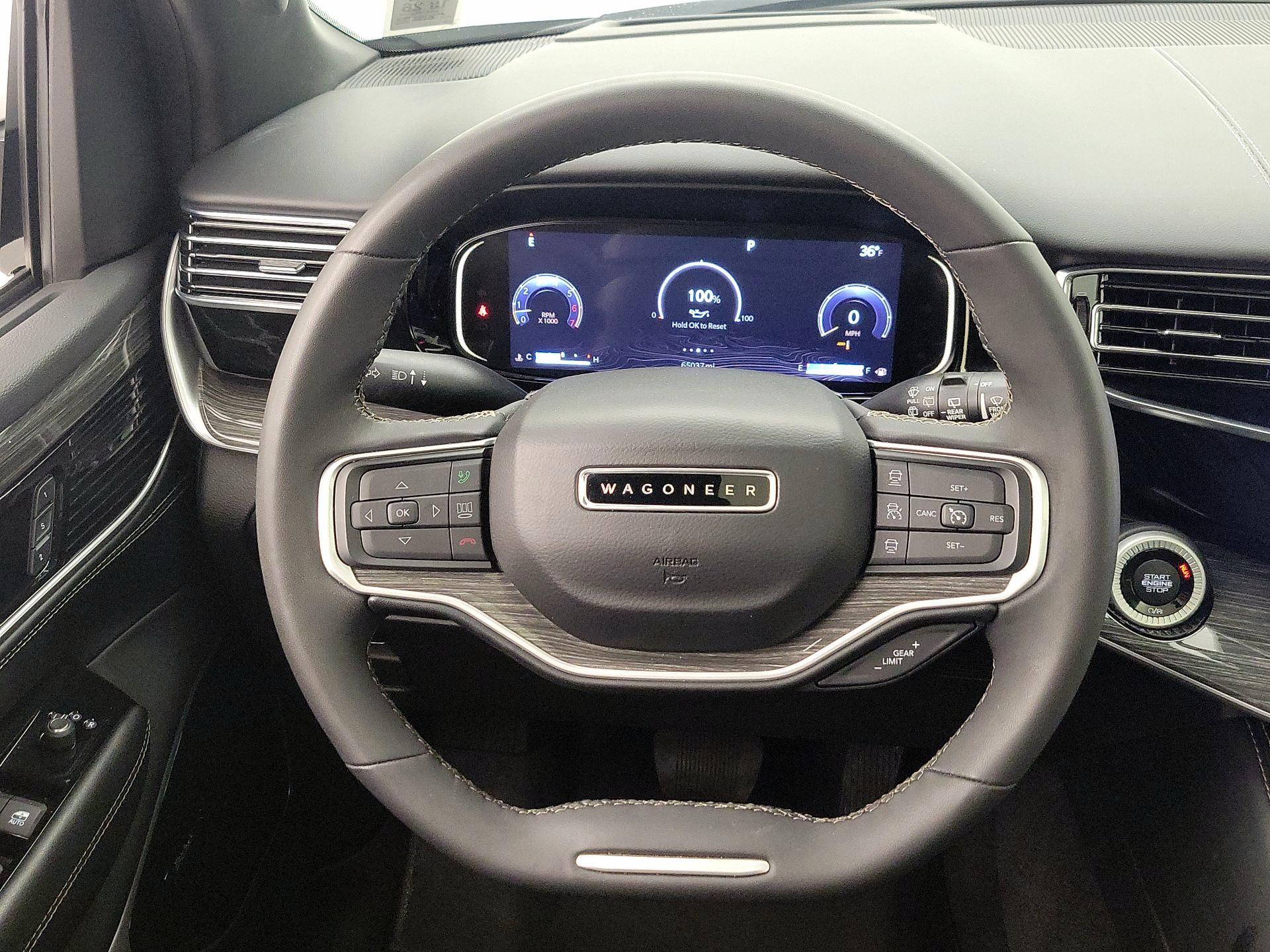 Thumbnail: 2022 Jeep Wagoneer - 10