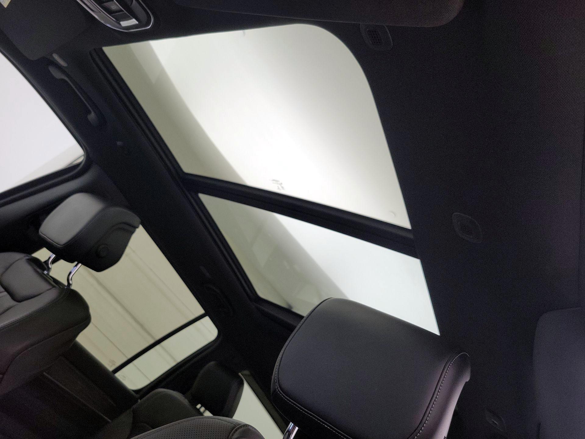 Thumbnail: 2022 Jeep Wagoneer - 20