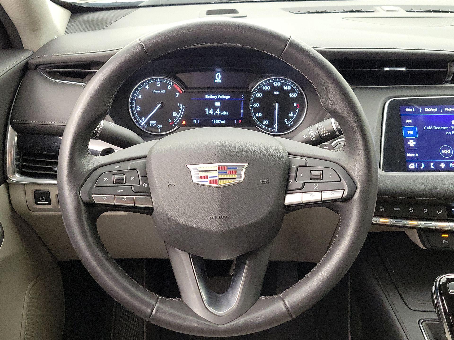 Thumbnail: 2023 Cadillac XT4 - 10