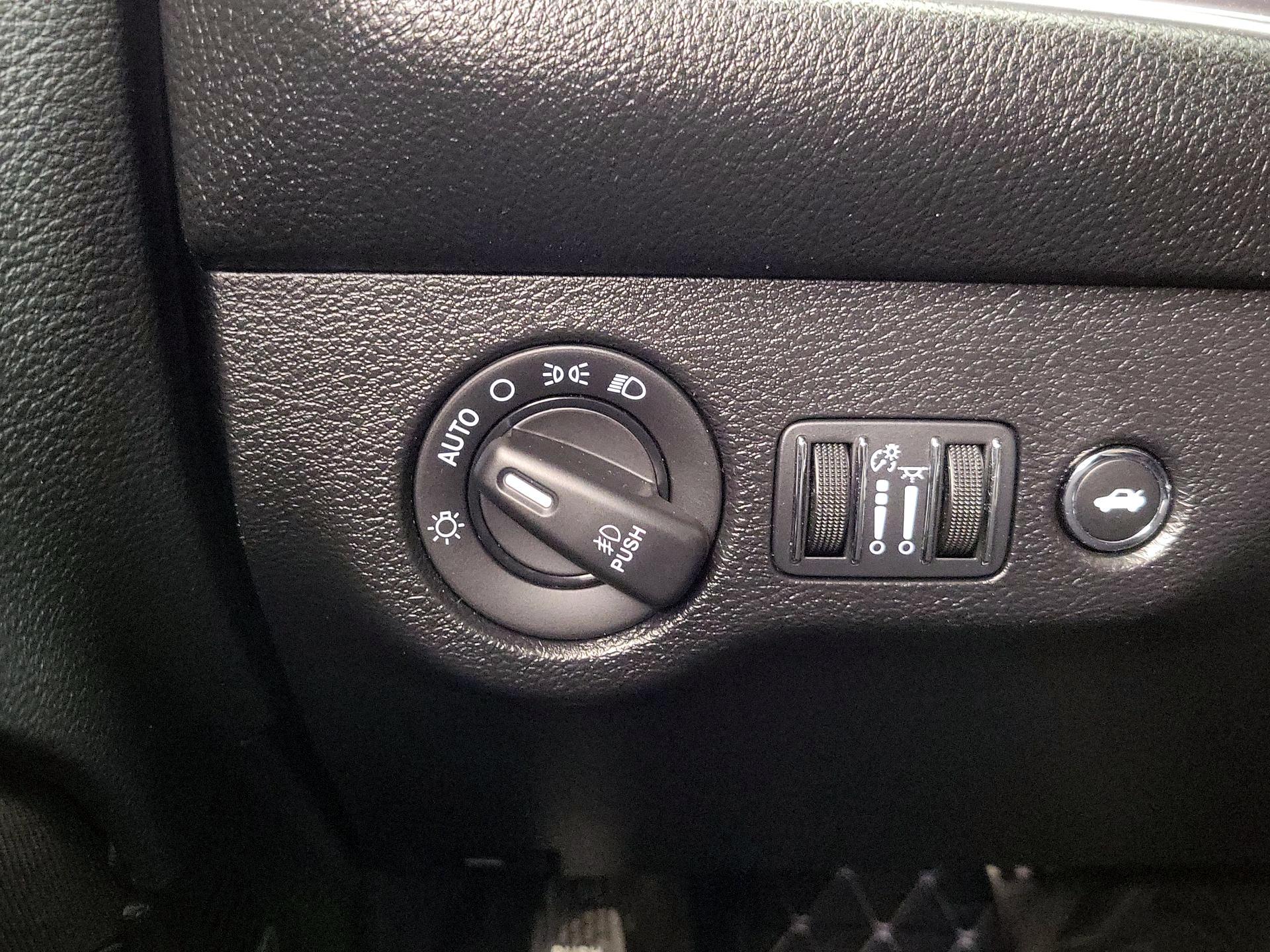 Thumbnail: 2019 Dodge Challenger - 13