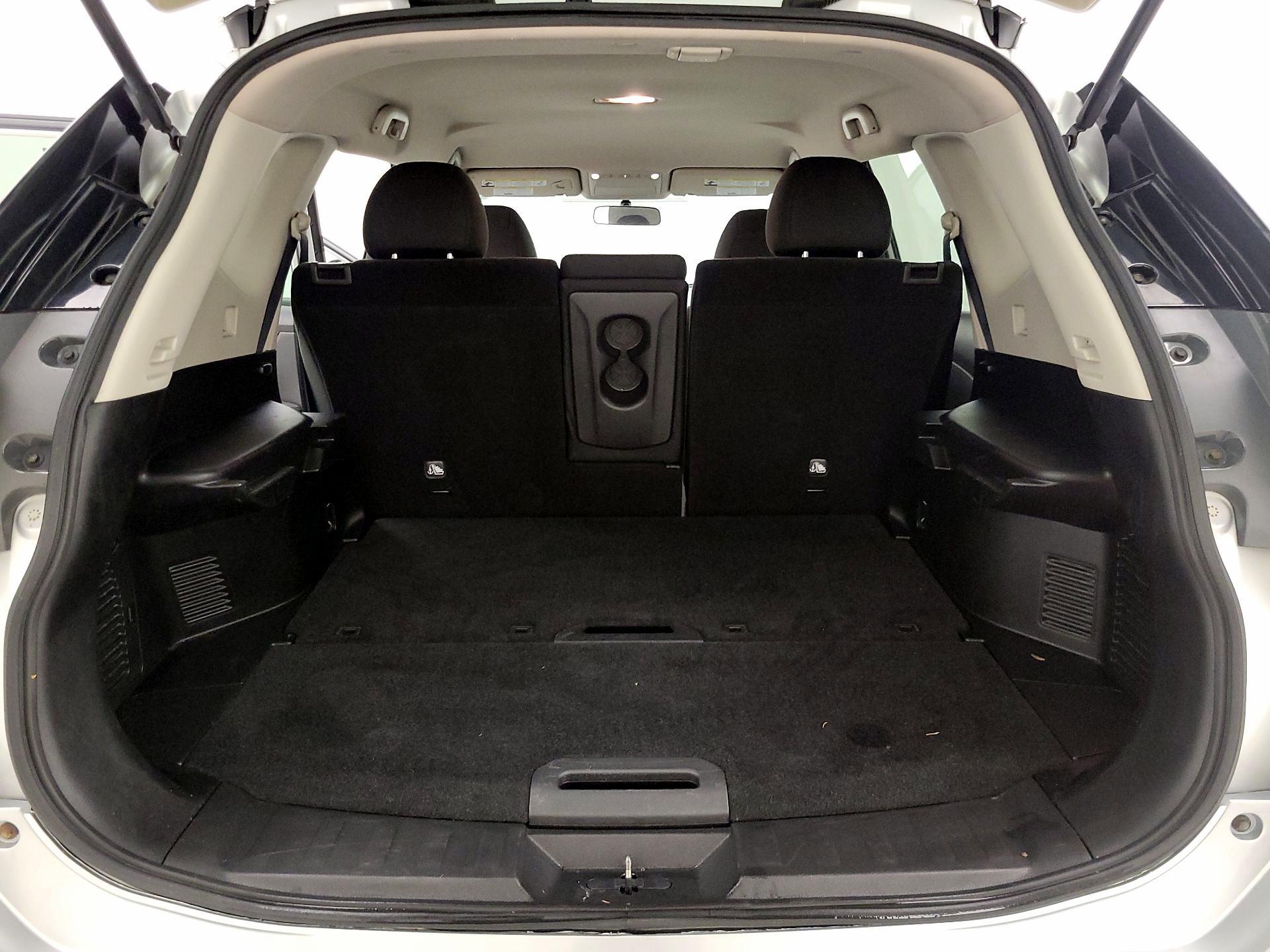 Thumbnail: 2016 Nissan Rogue - 19