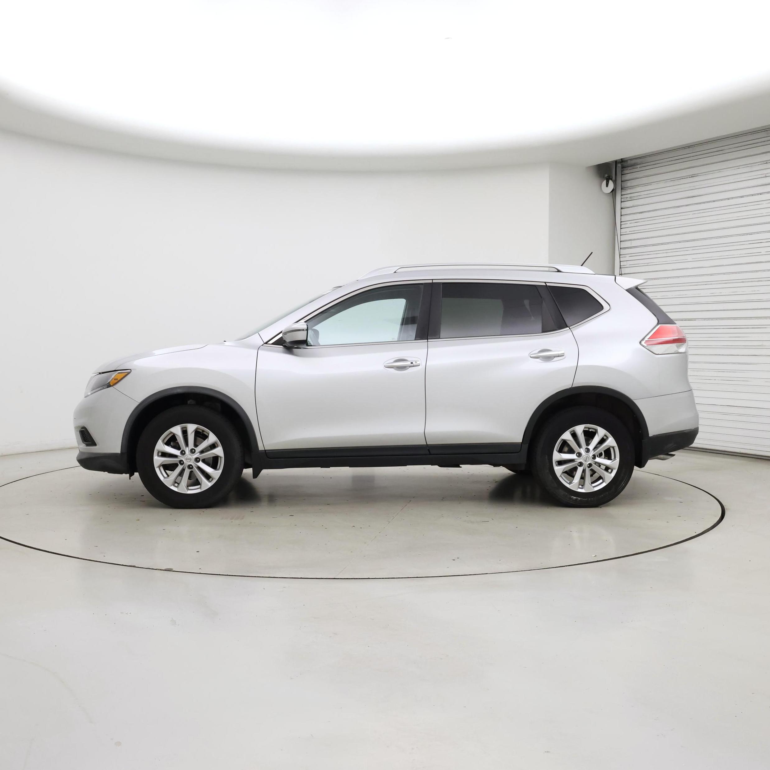 Thumbnail: 2016 Nissan Rogue - 3